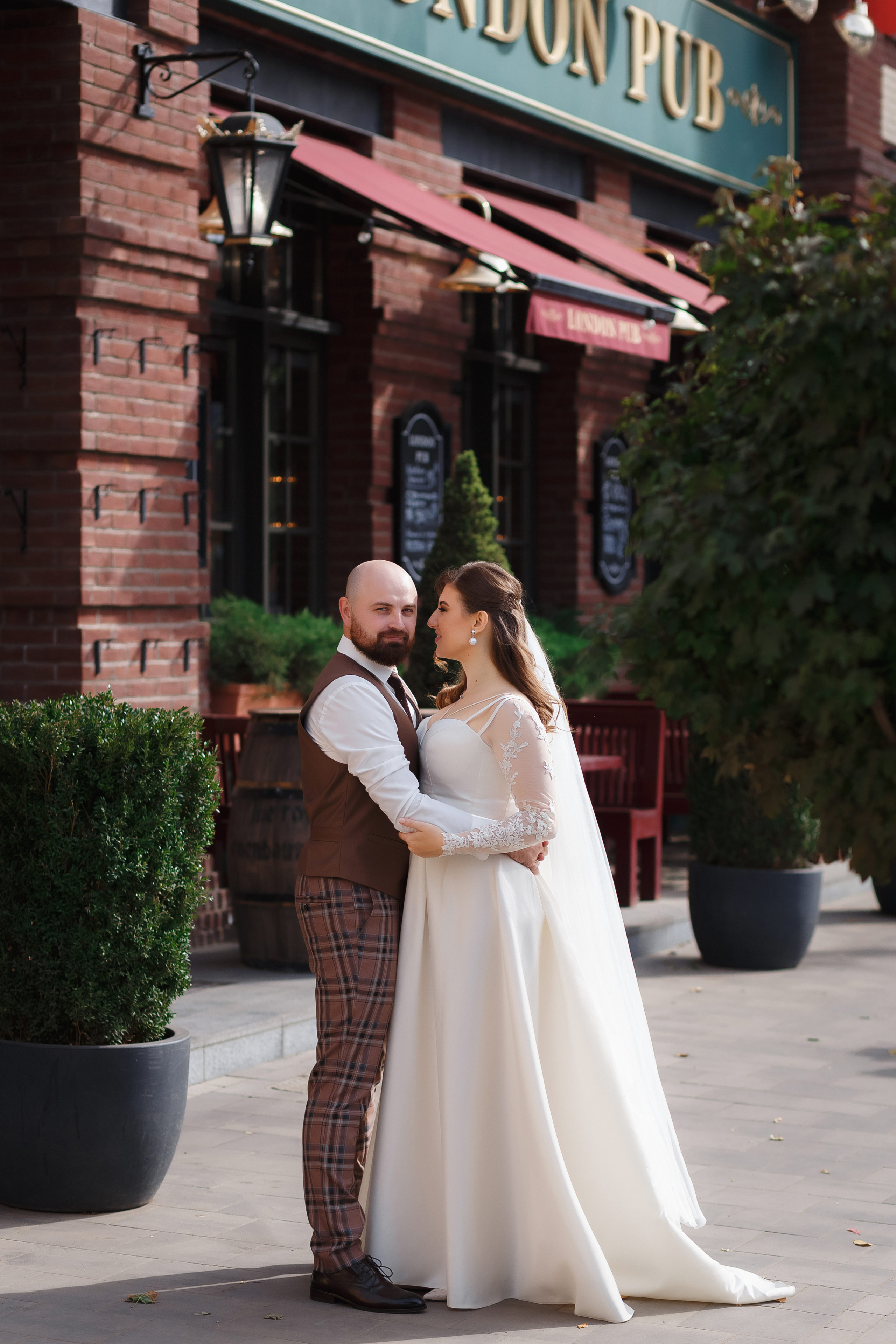 Свадебный день Кирилла и Вали: прогулка в Ростове, банкет в Таганроге. Свадебный и семейный фотограф в Таганроге Бакарюк Антон