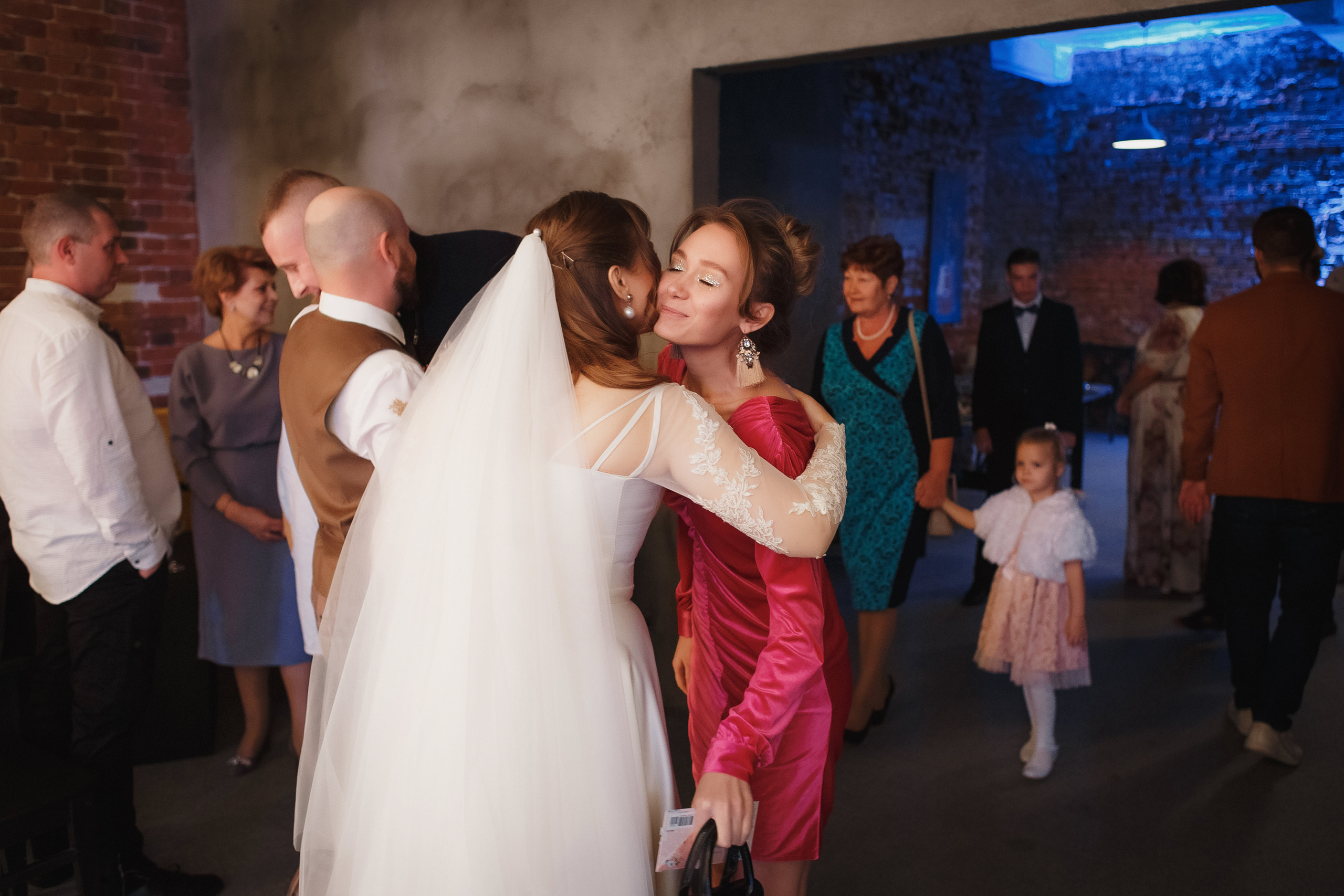 Свадебный день Кирилла и Вали: прогулка в Ростове, банкет в Таганроге. Свадебный и семейный фотограф в Таганроге Бакарюк Антон