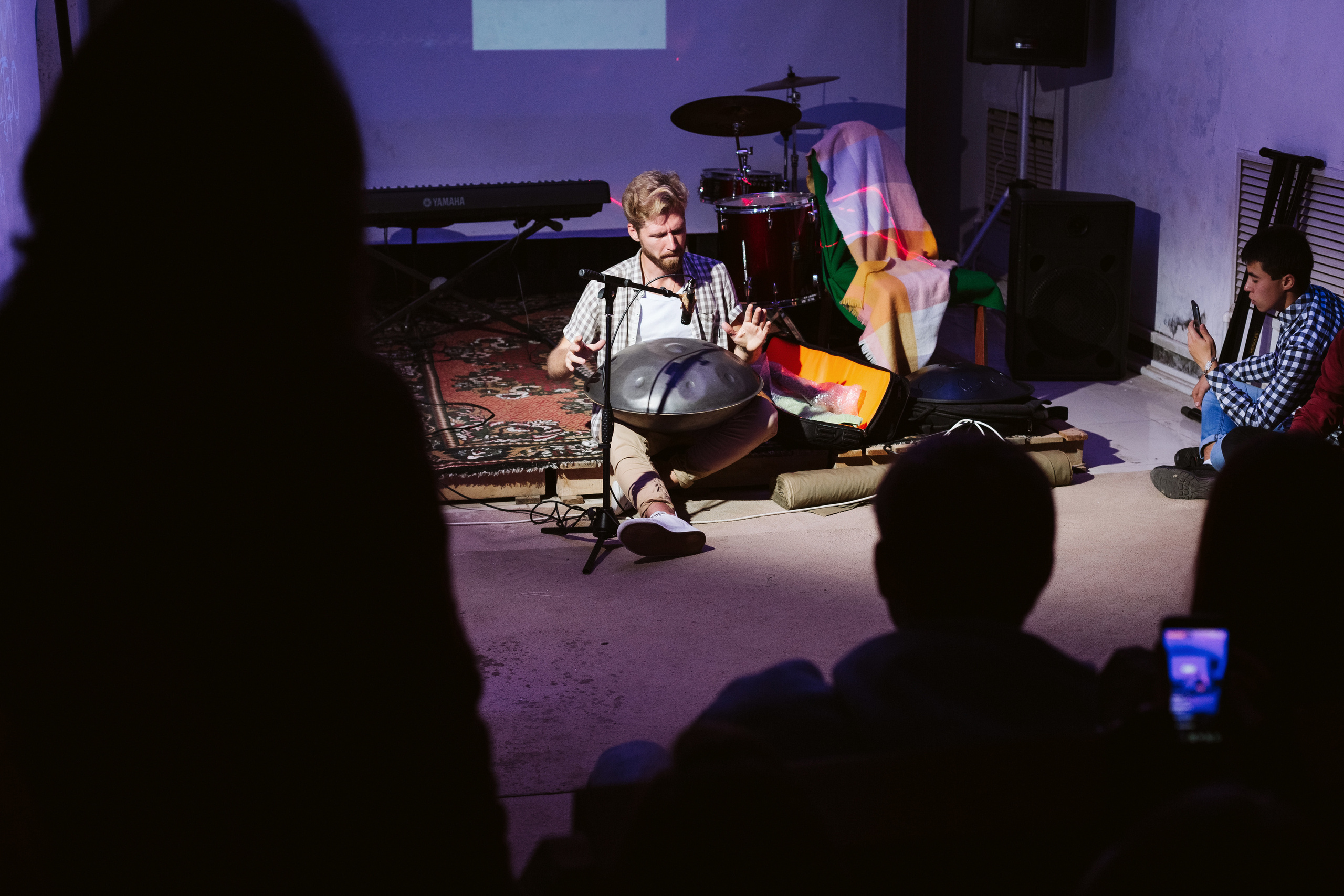 Фото выставки в Таганроге: профессиональная репортажная фотосъемка. Свадебный и семейный фотограф в Таганроге Бакарюк Антон