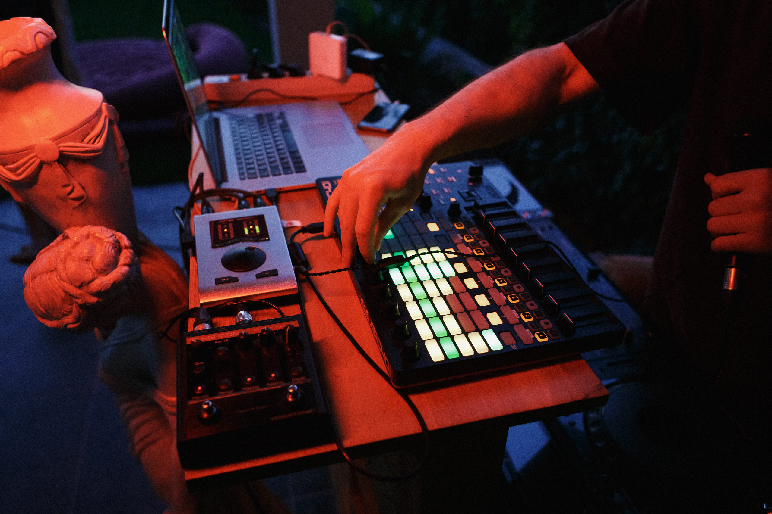 Фотографии Дня Рождения актера Павла Деревянко в Таганроге. Свадебный и семейный фотограф в Таганроге Бакарюк Антон