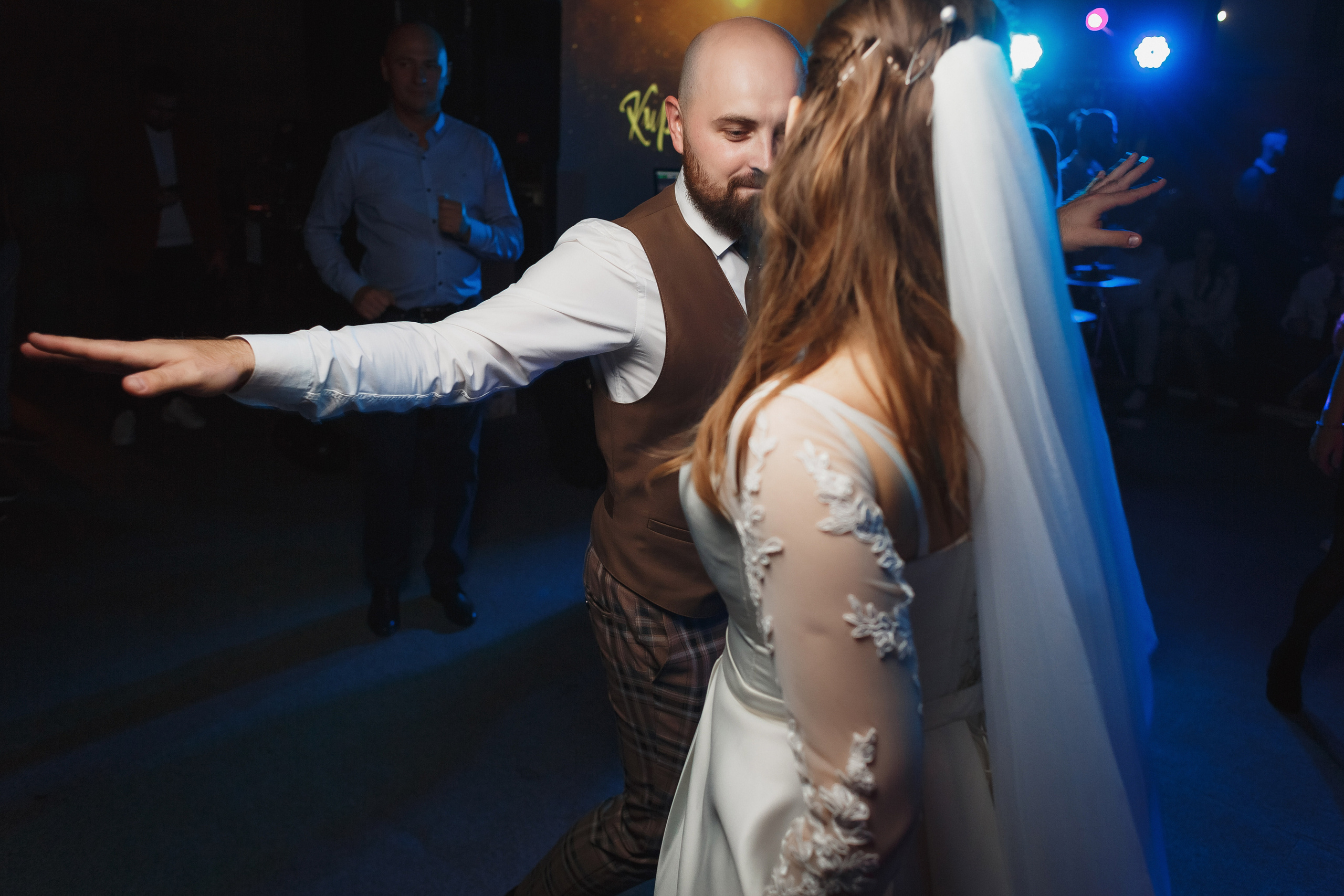 Свадебный день Кирилла и Вали: прогулка в Ростове, банкет в Таганроге. Свадебный и семейный фотограф в Таганроге Бакарюк Антон