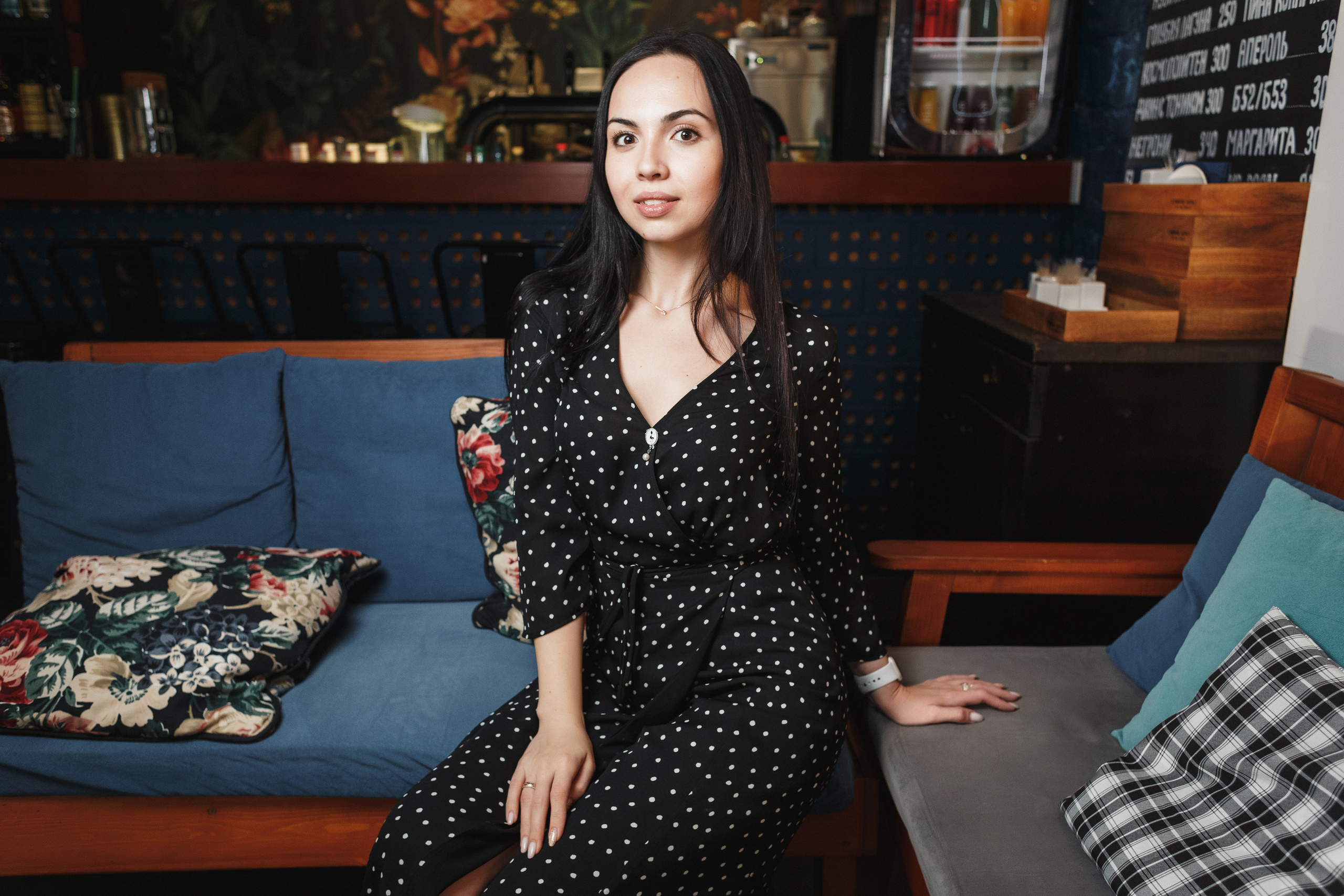 Кадры в Культ Вина: репортажная фотография в Таганроге от профессионал. Свадебный и семейный фотограф в Таганроге Бакарюк Антон