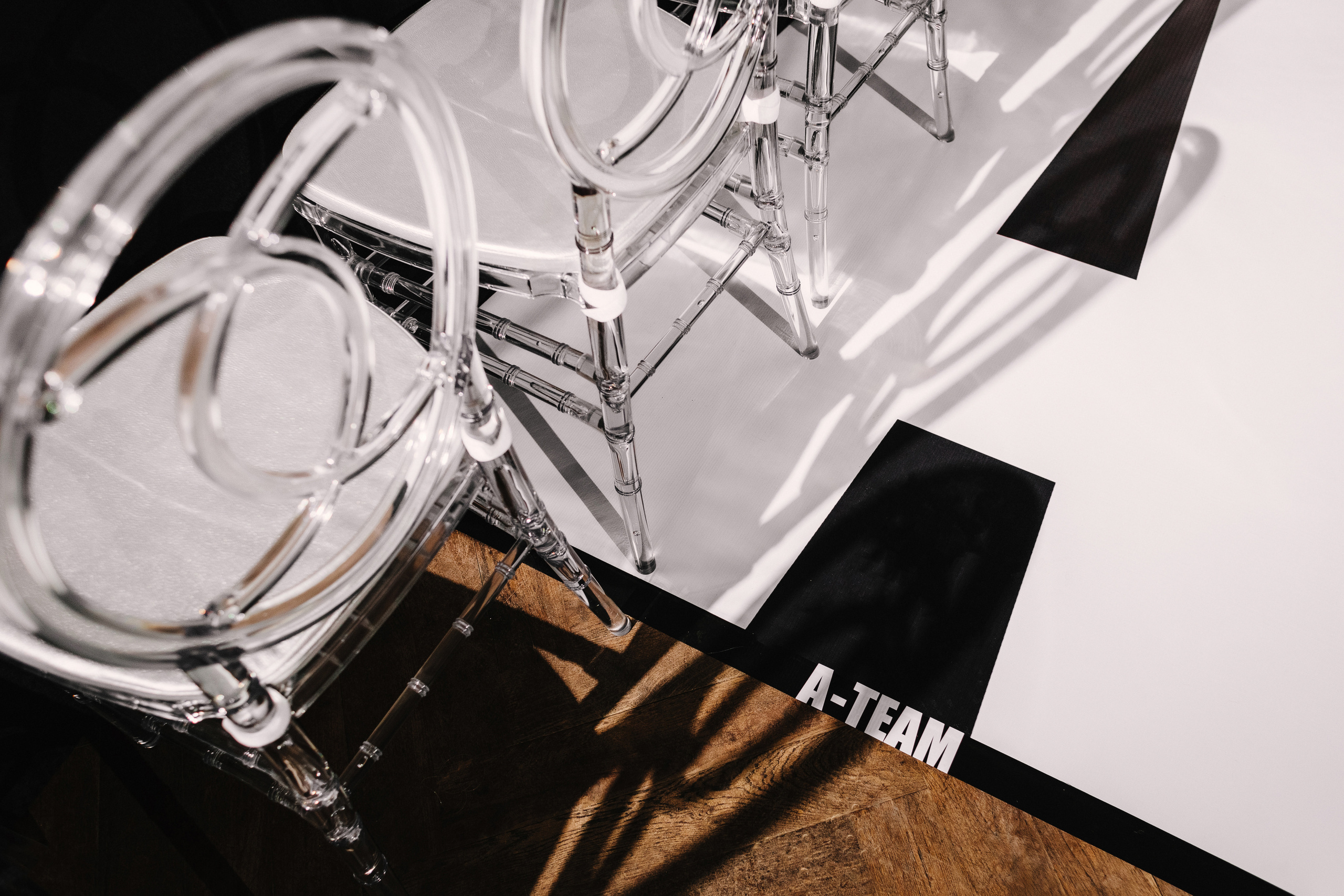 Репортажные фотографии дня рождения Альфии в Таганроге в Мадам Ку Ку. Свадебный и семейный фотограф в Таганроге Бакарюк Антон