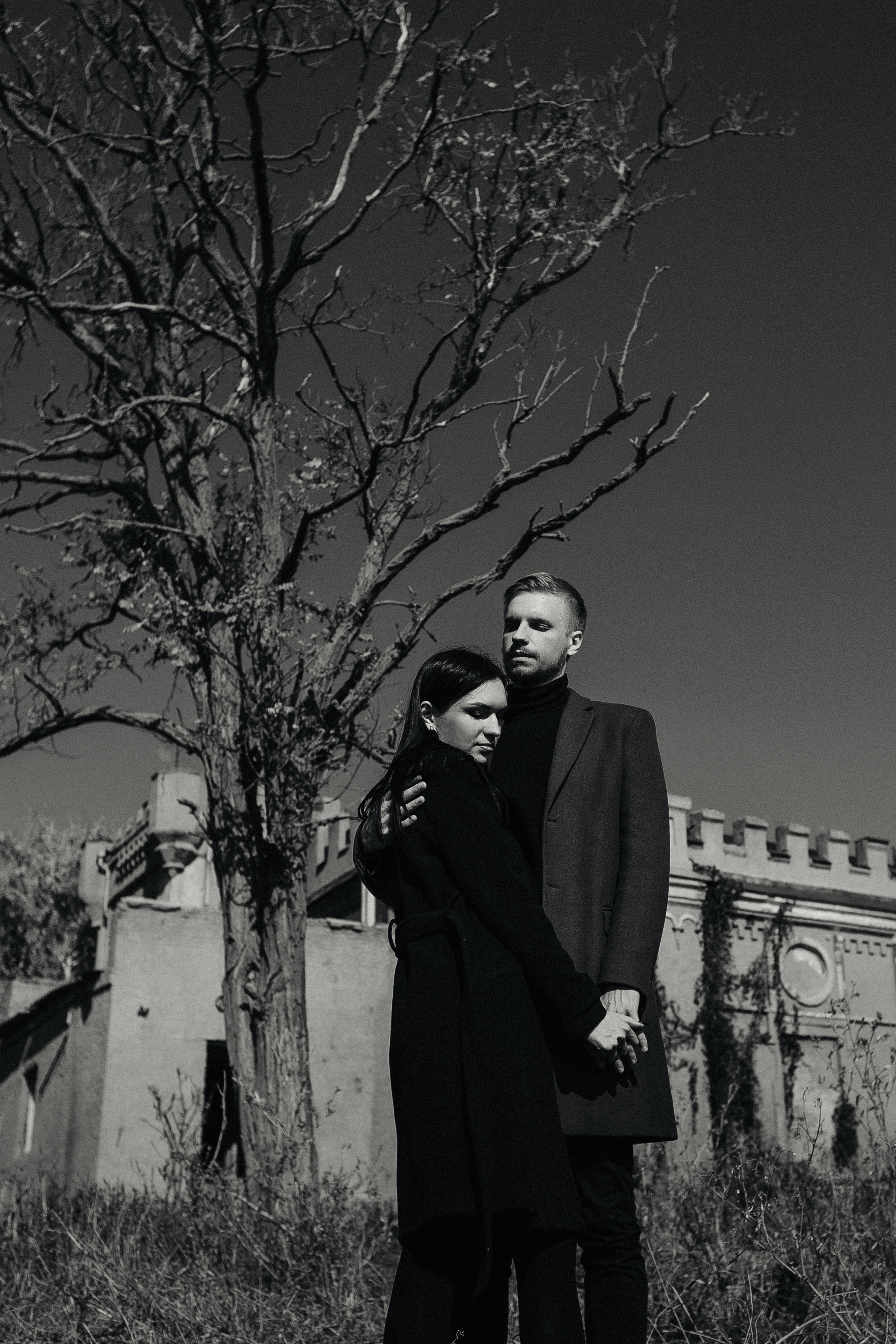 Парная фотосессия возле Замка Лакиера недалеко от Таганрога. Свадебный и семейный фотограф в Таганроге Бакарюк Антон