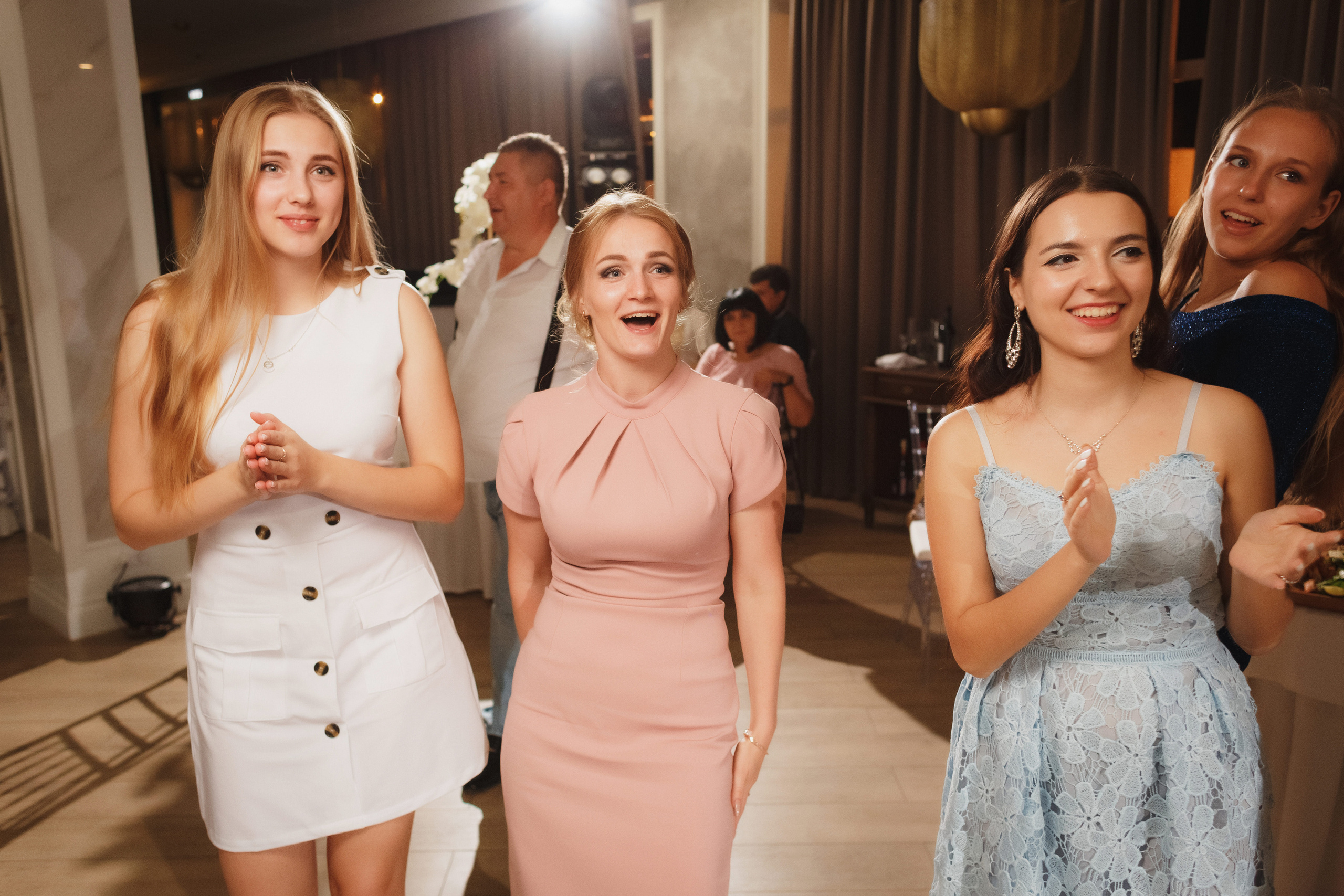 Свадебная фотосъемка Никиты и Сони: запечатление незабываемых моментов. Свадебный и семейный фотограф в Таганроге Бакарюк Антон