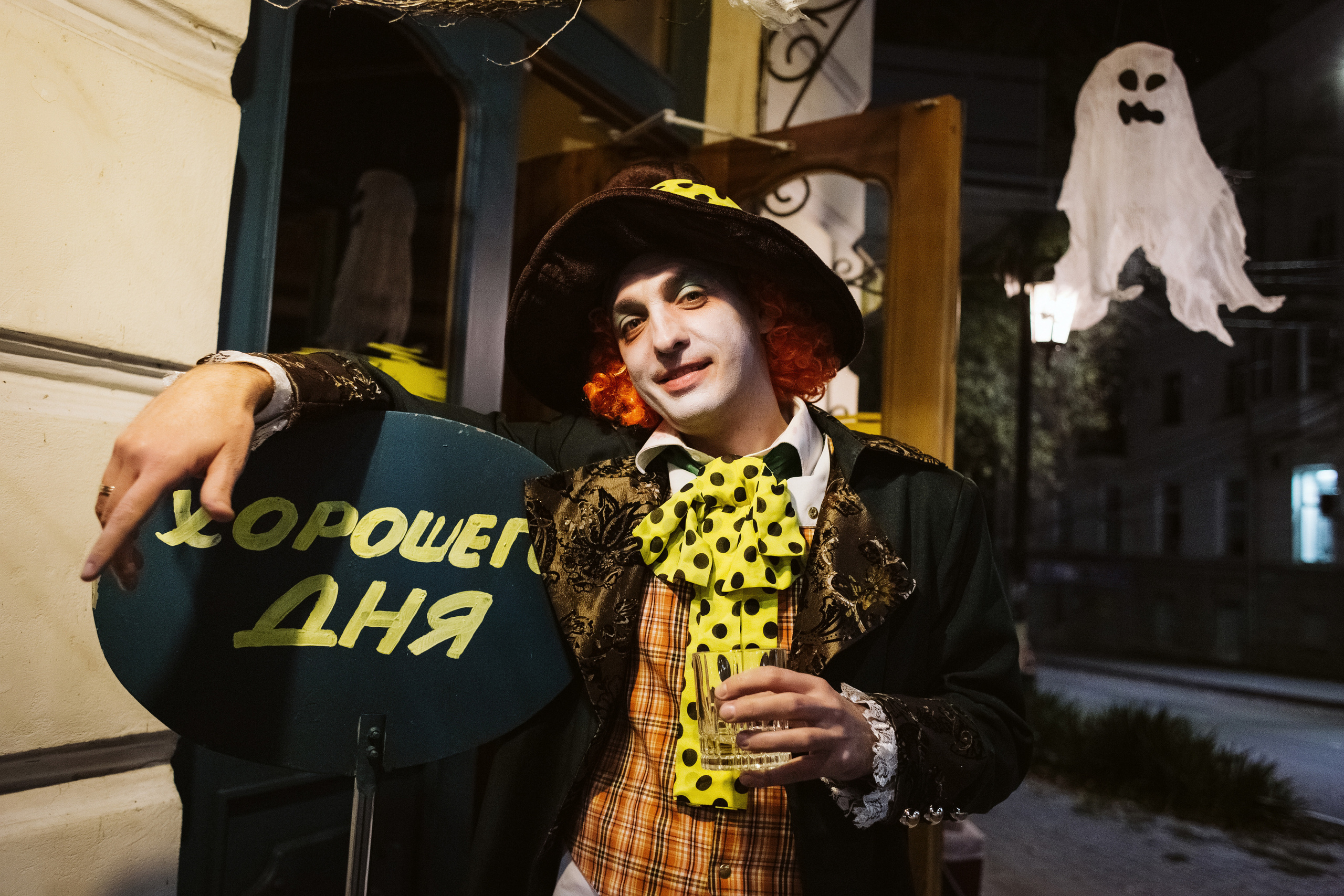 Моменты в Feola's Kitchen & Wine: репортажная фотосъемка в Таганроге. Свадебный и семейный фотограф в Таганроге Бакарюк Антон