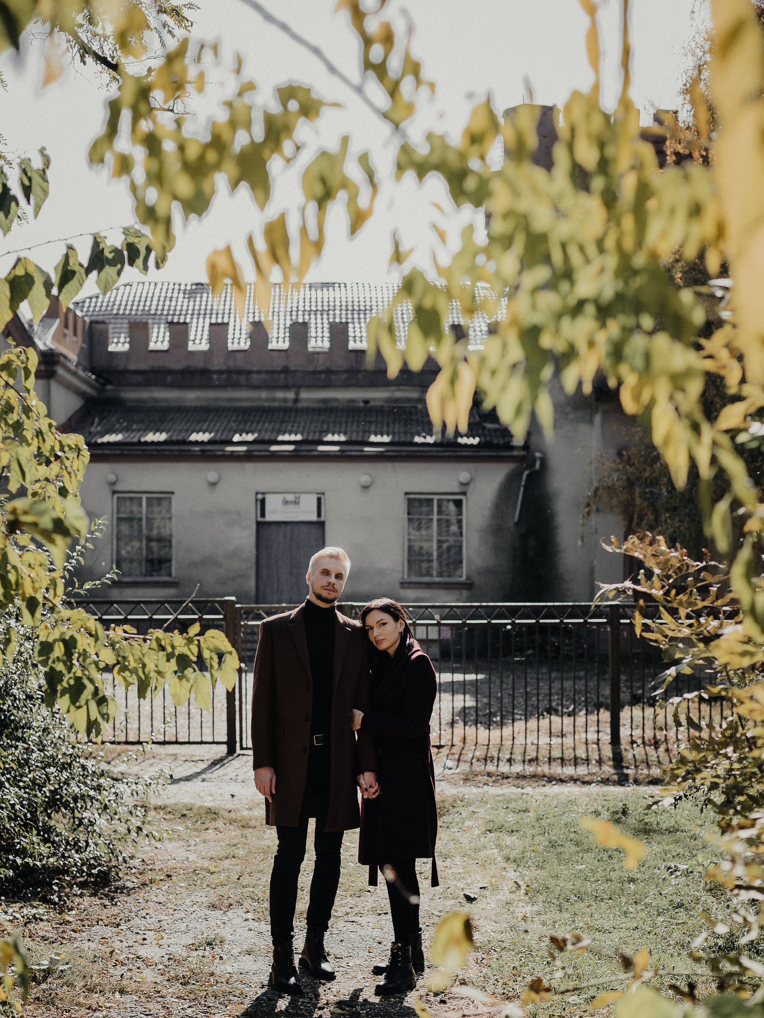 Парная фотосессия возле Замка Лакиера недалеко от Таганрога. Свадебный и семейный фотограф в Таганроге Бакарюк Антон