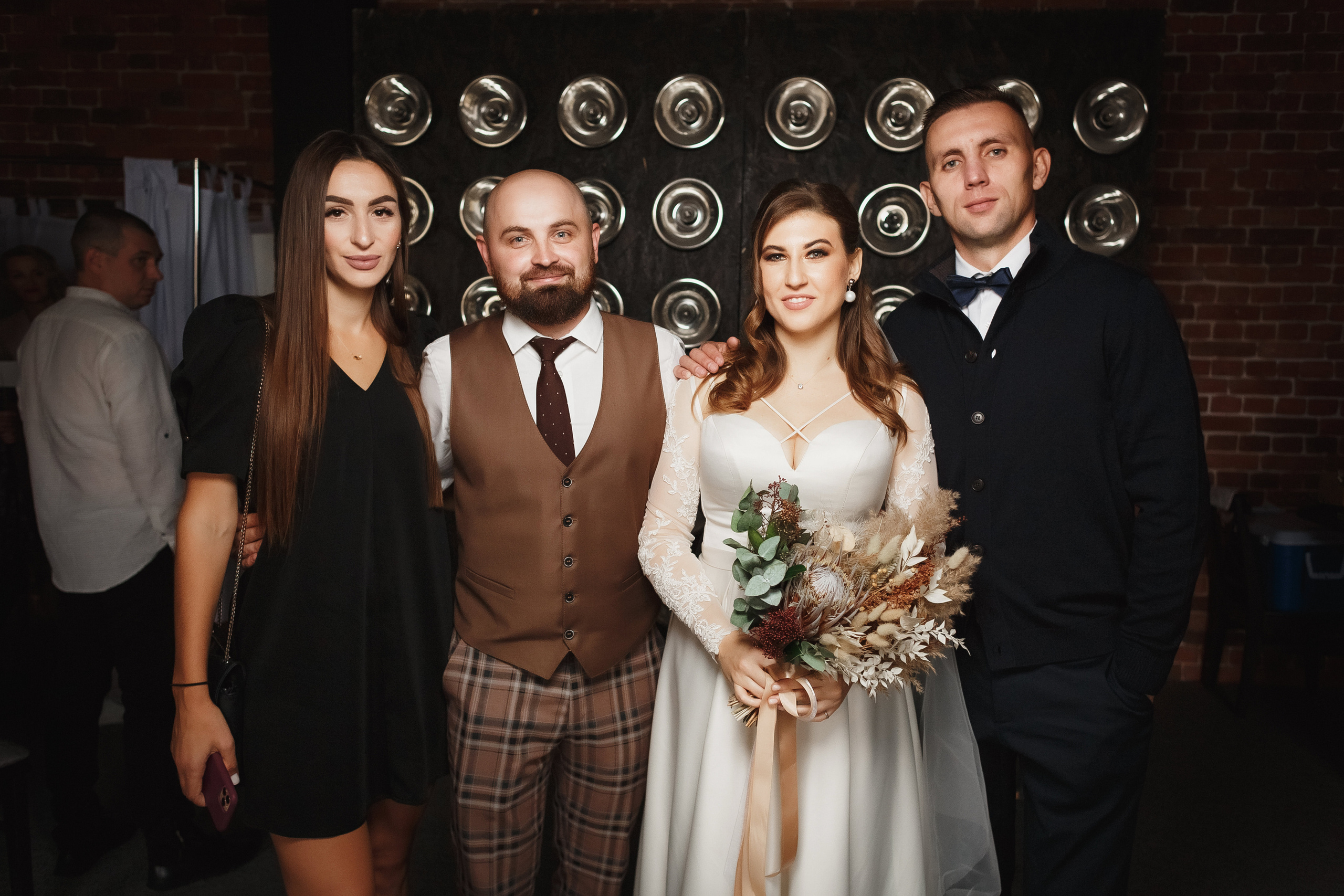 Свадебный день Кирилла и Вали: прогулка в Ростове, банкет в Таганроге. Свадебный и семейный фотограф в Таганроге Бакарюк Антон