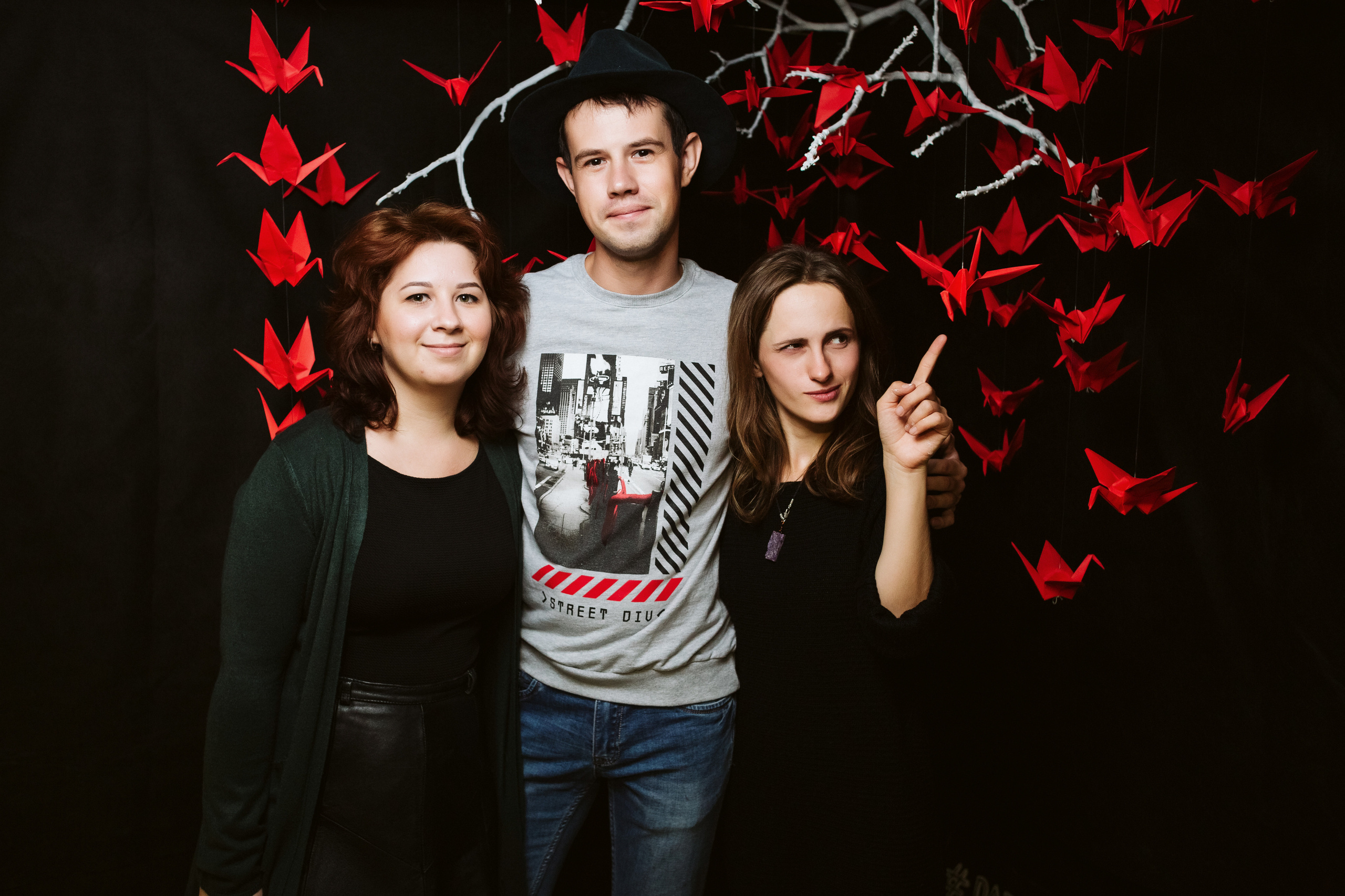 Фото выставки в Таганроге: профессиональная репортажная фотосъемка. Свадебный и семейный фотограф в Таганроге Бакарюк Антон