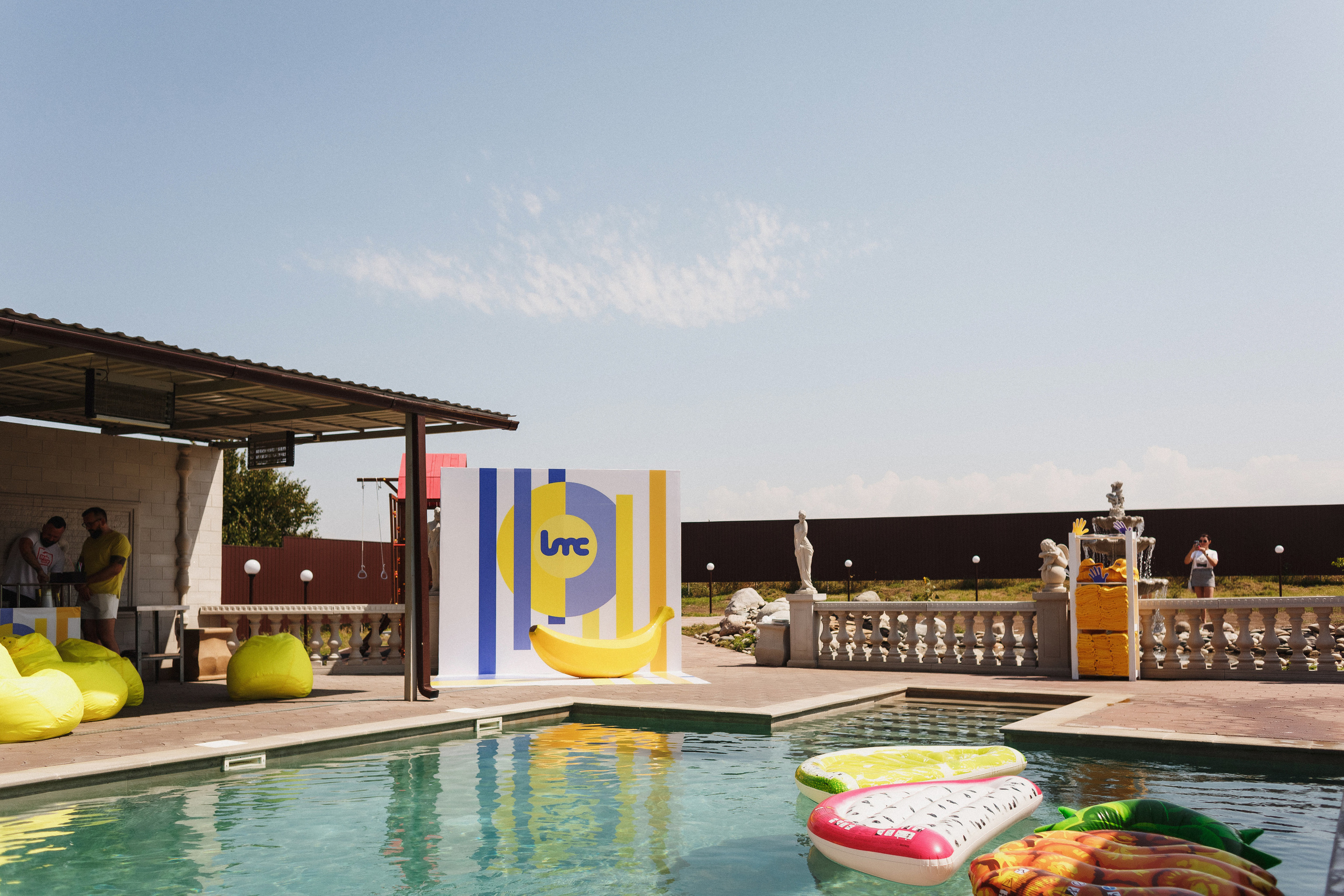 Фотосессия для компании Let Me Code в коттедже Виктория Таганрог. Свадебный и семейный фотограф в Таганроге Бакарюк Антон