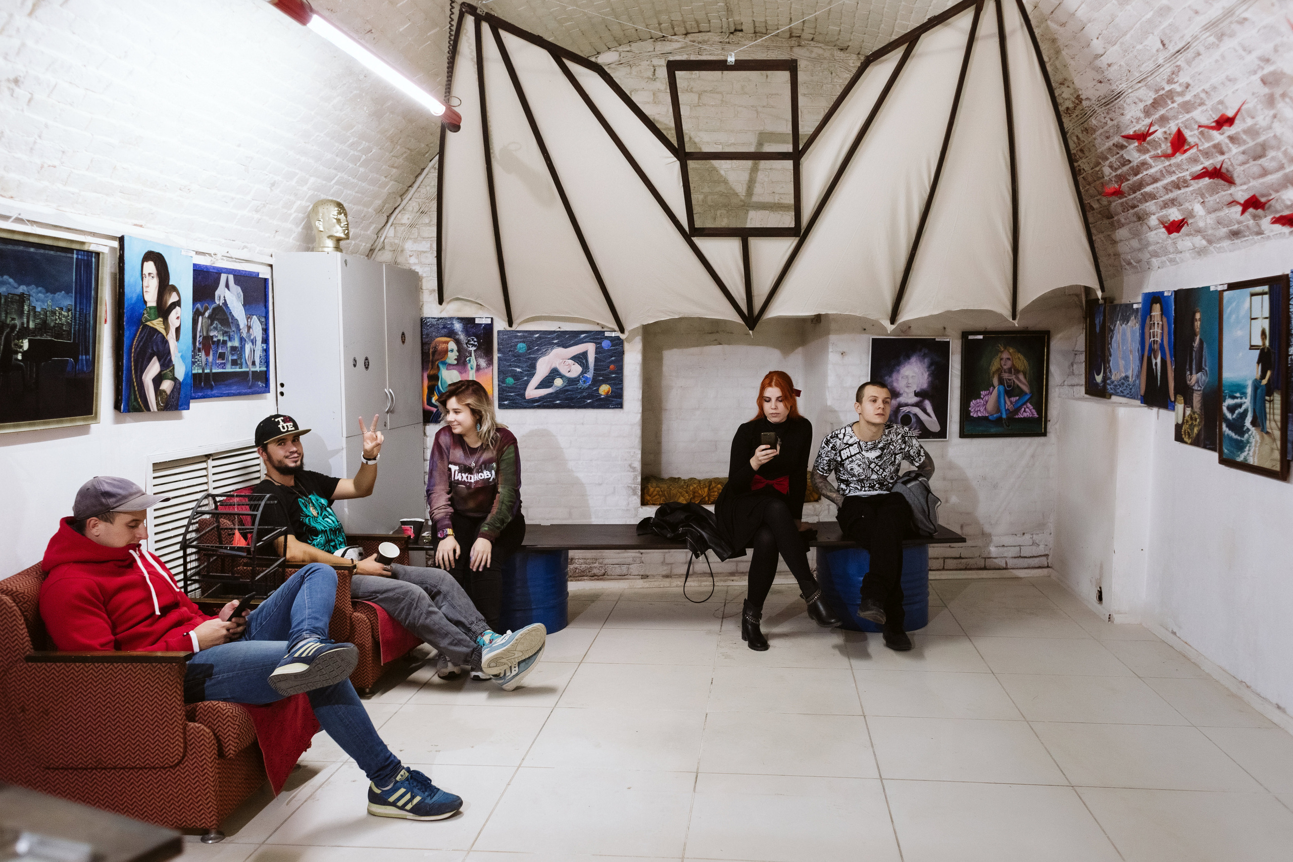 Фото выставки в Таганроге: профессиональная репортажная фотосъемка. Свадебный и семейный фотограф в Таганроге Бакарюк Антон