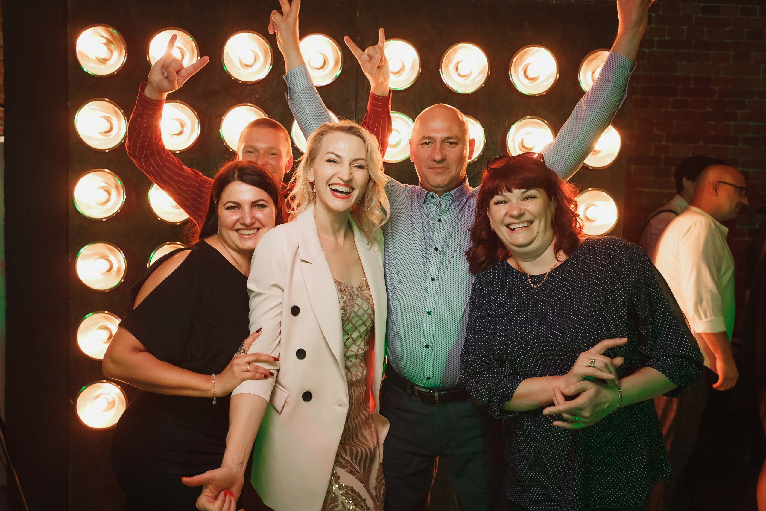 Свадебный день Кирилла и Вали: прогулка в Ростове, банкет в Таганроге. Свадебный и семейный фотограф в Таганроге Бакарюк Антон