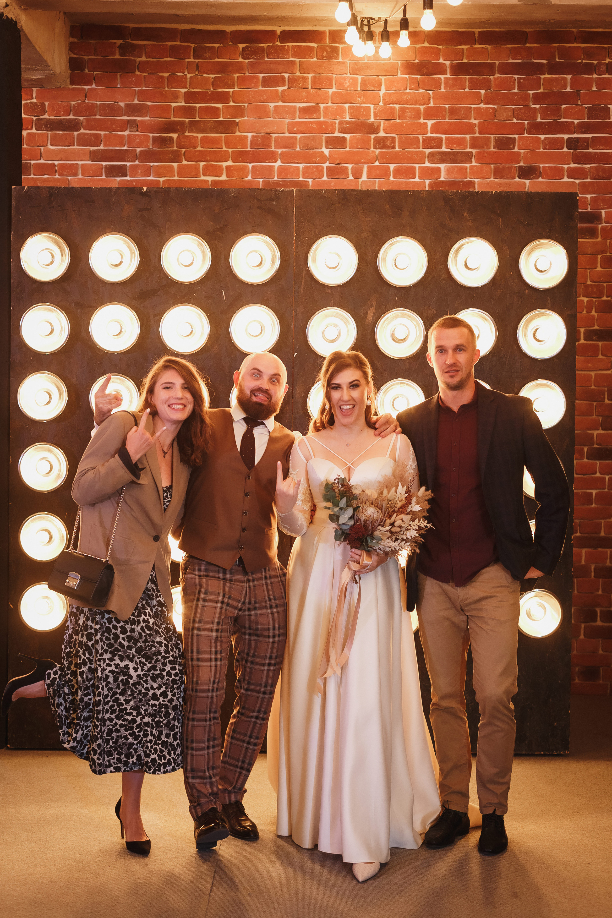 Свадебный день Кирилла и Вали: прогулка в Ростове, банкет в Таганроге. Свадебный и семейный фотограф в Таганроге Бакарюк Антон