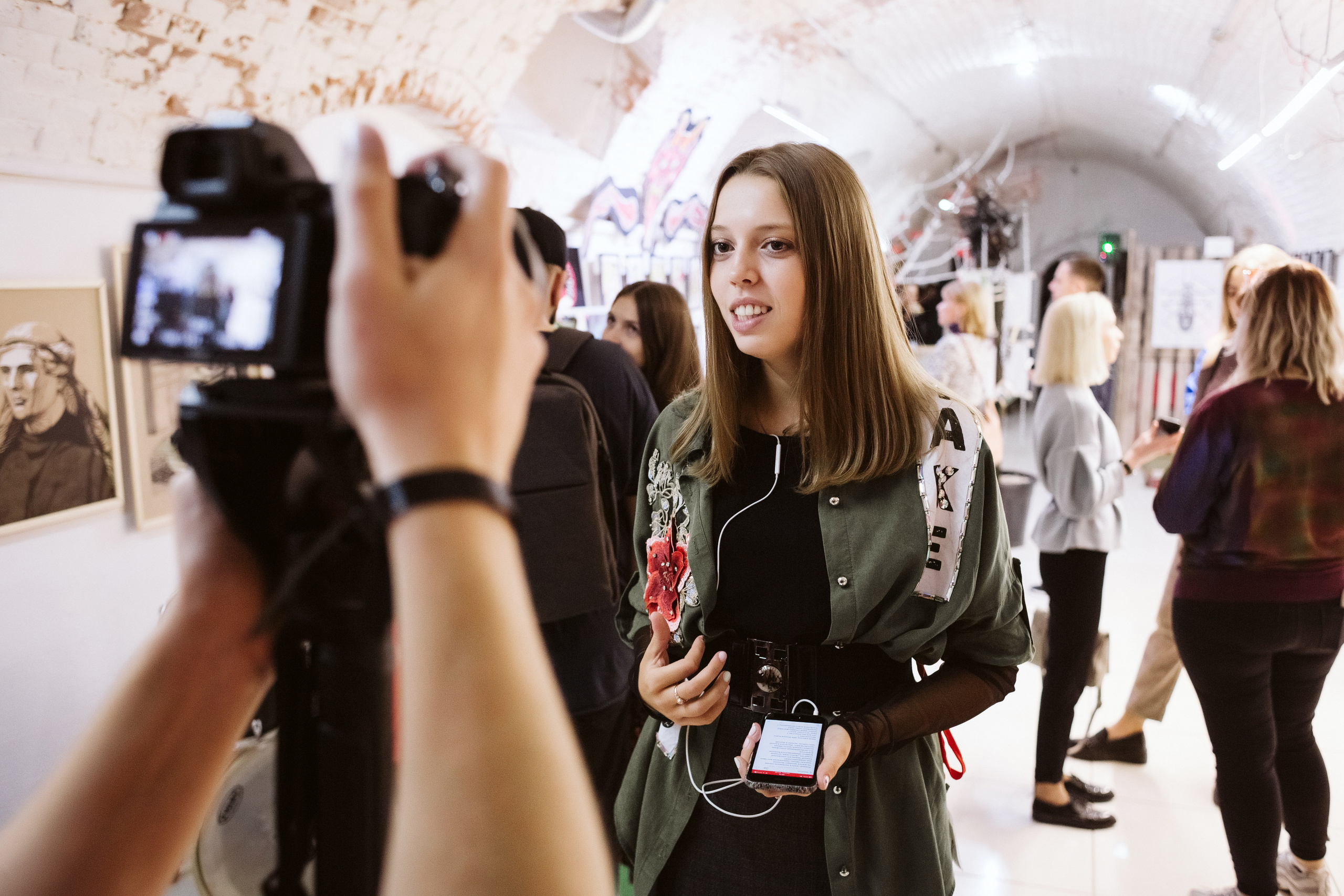 Фото выставки в Таганроге: профессиональная репортажная фотосъемка. Свадебный и семейный фотограф в Таганроге Бакарюк Антон