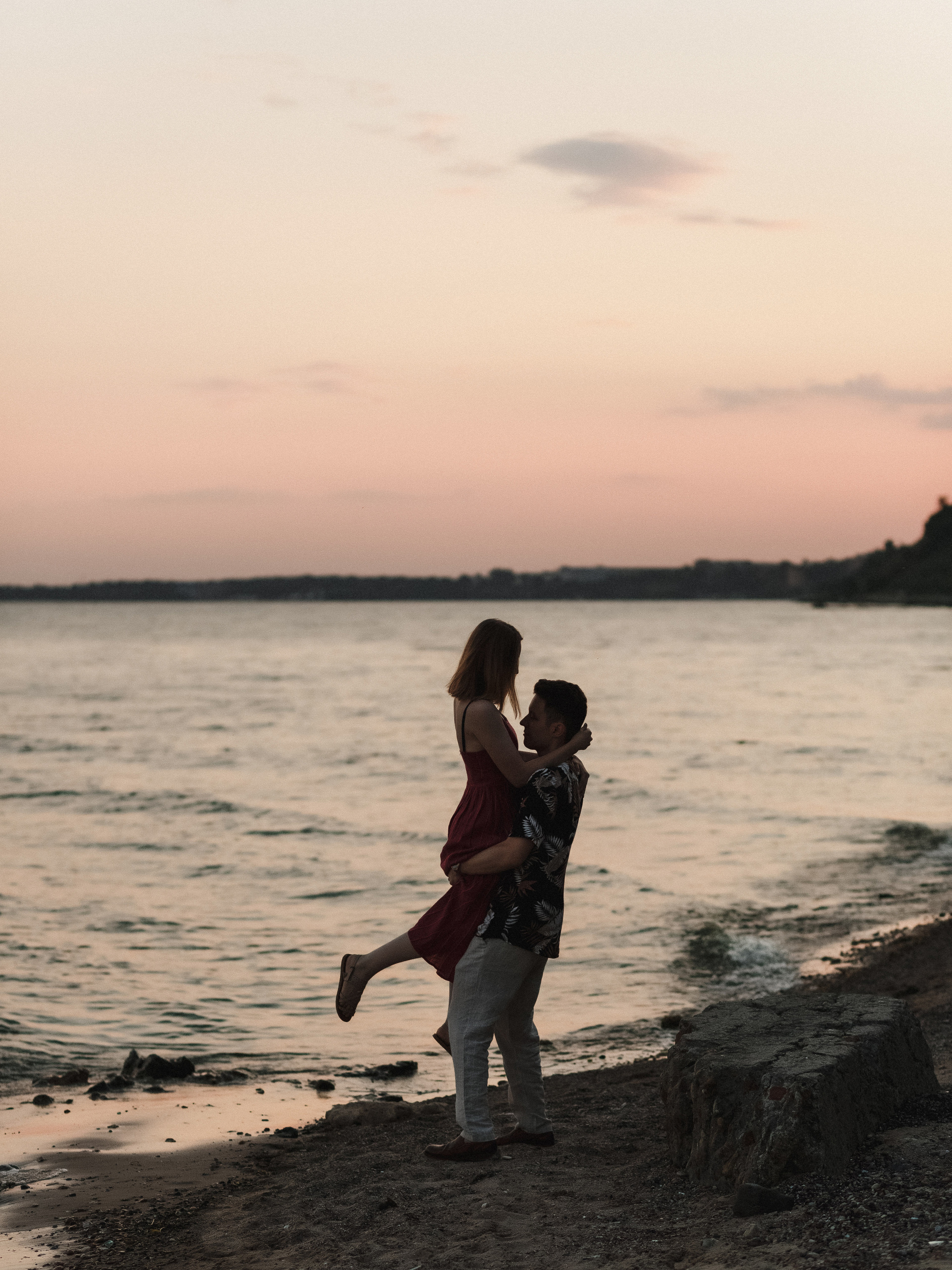 Любвь на Богудонии: Ваня и Таня в романтической фотосессии в Таганроге. Свадебный и семейный фотограф в Таганроге Бакарюк Антон