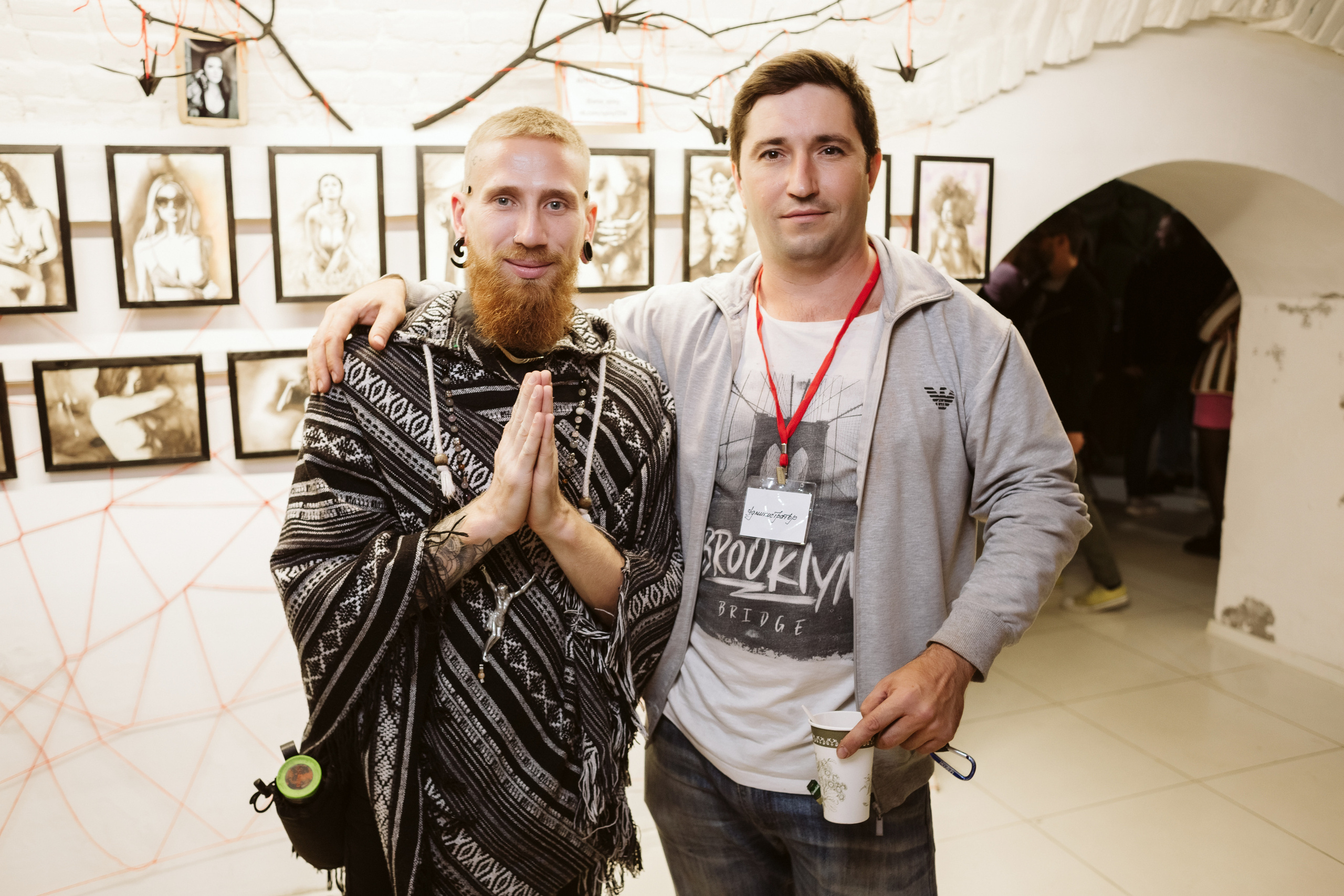 Фото выставки в Таганроге: профессиональная репортажная фотосъемка. Свадебный и семейный фотограф в Таганроге Бакарюк Антон