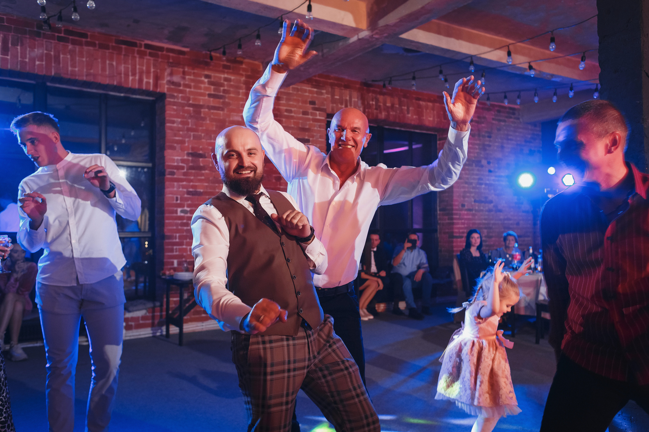 Свадебный день Кирилла и Вали: прогулка в Ростове, банкет в Таганроге. Свадебный и семейный фотограф в Таганроге Бакарюк Антон