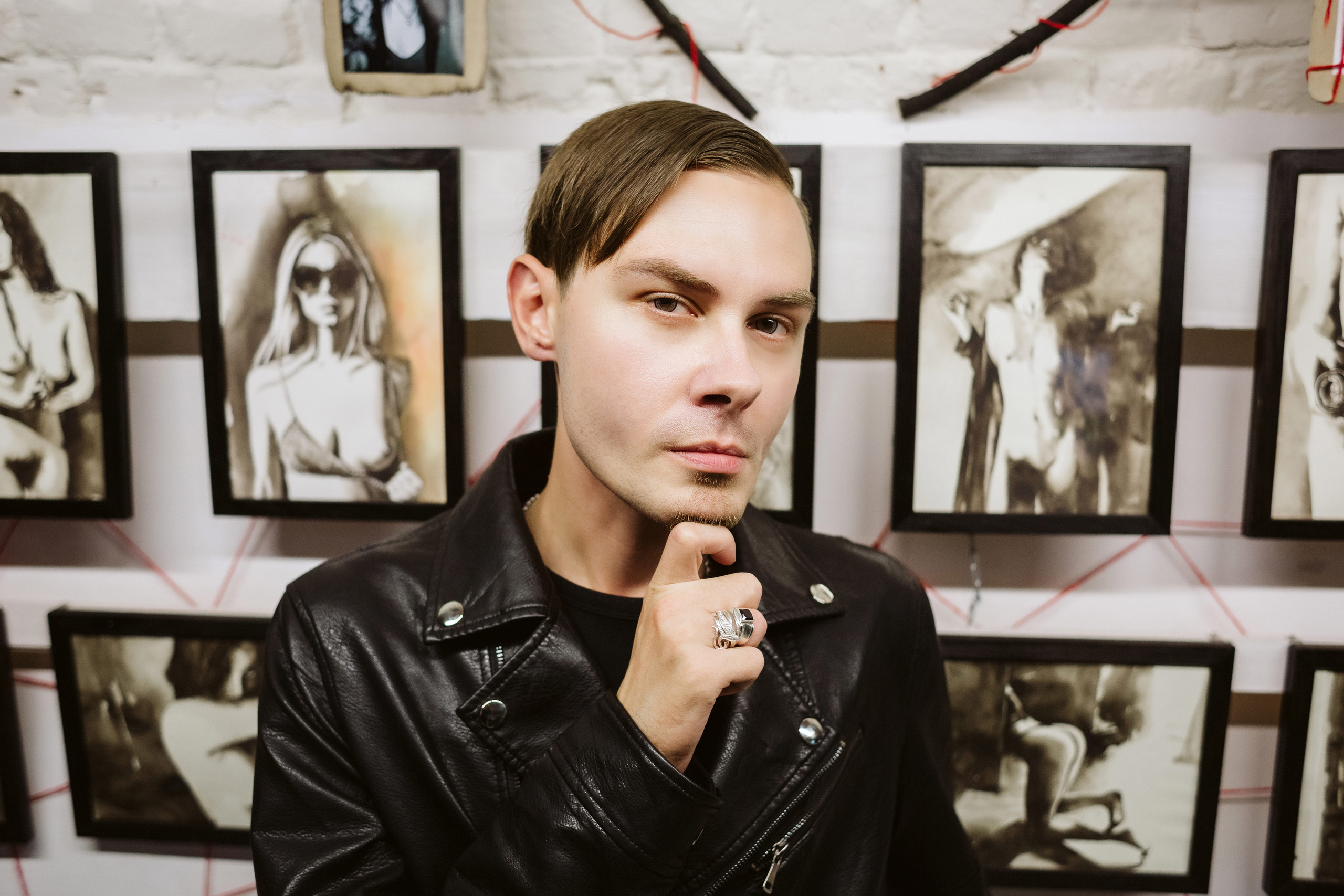 Фото выставки в Таганроге: профессиональная репортажная фотосъемка. Свадебный и семейный фотограф в Таганроге Бакарюк Антон