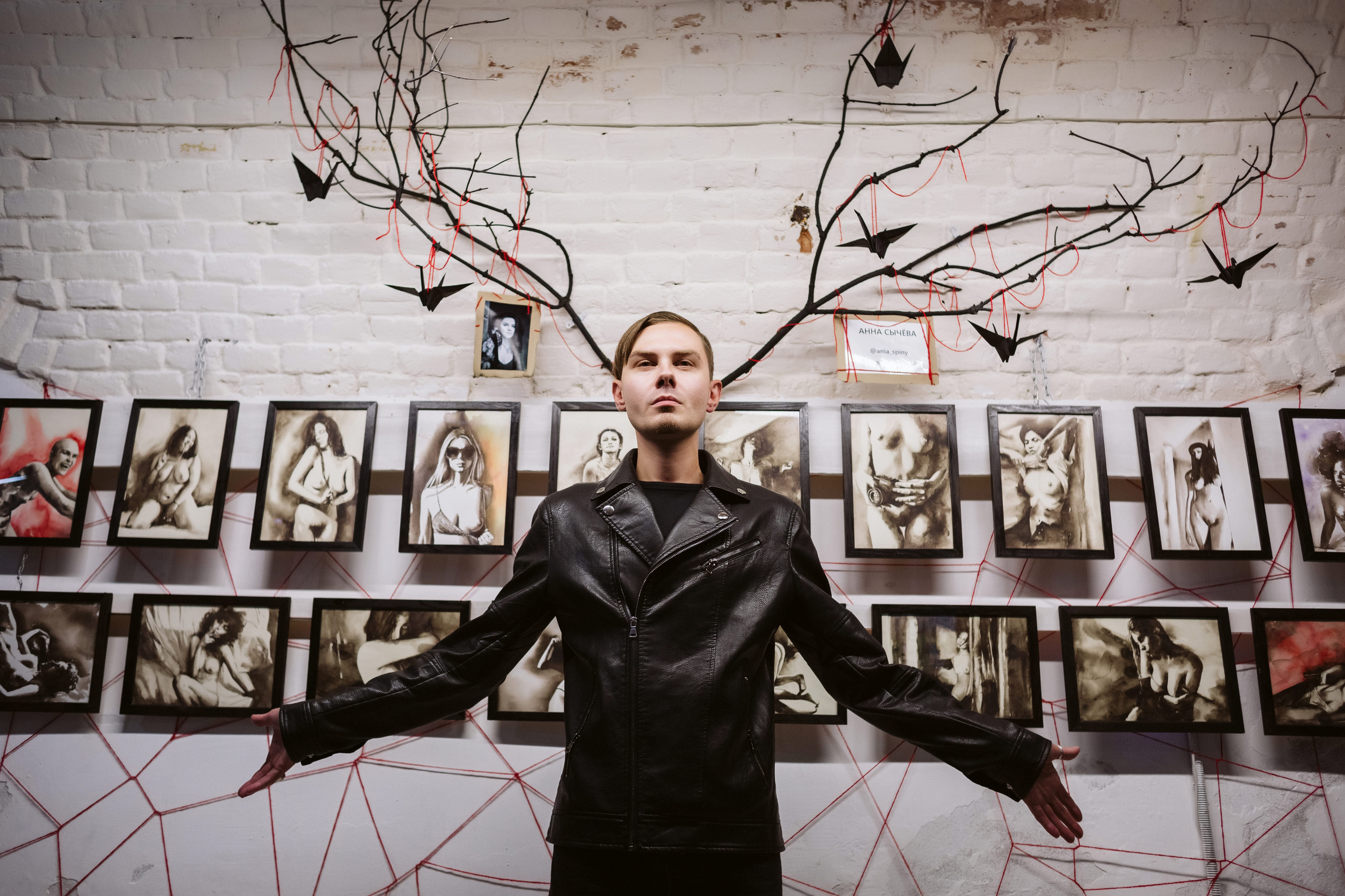 Фото выставки в Таганроге: профессиональная репортажная фотосъемка. Свадебный и семейный фотограф в Таганроге Бакарюк Антон