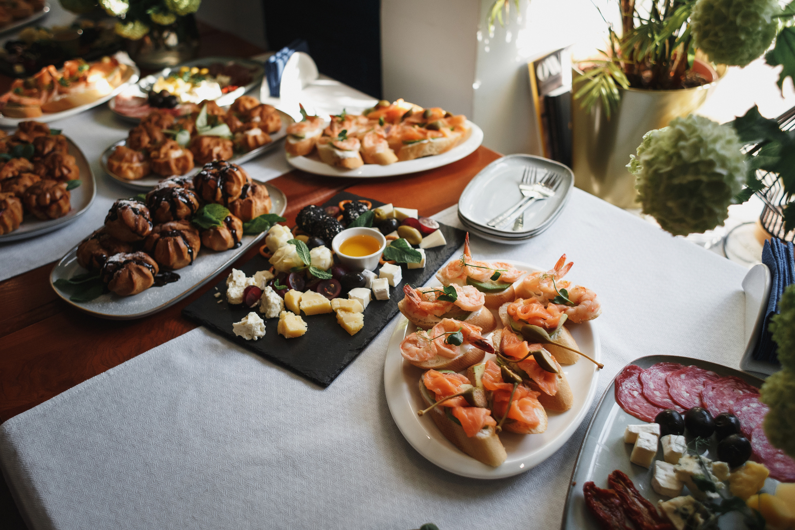 Кадры в Культ Вина: репортажная фотография в Таганроге от профессионал. Свадебный и семейный фотограф в Таганроге Бакарюк Антон