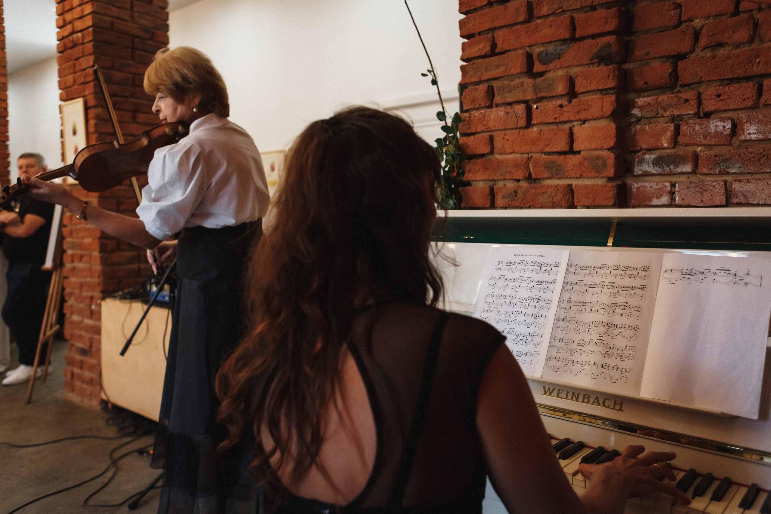 Открытие Арт-Школы в Таганроге: Фотосессия Праздника. Свадебный и семейный фотограф в Таганроге Бакарюк Антон