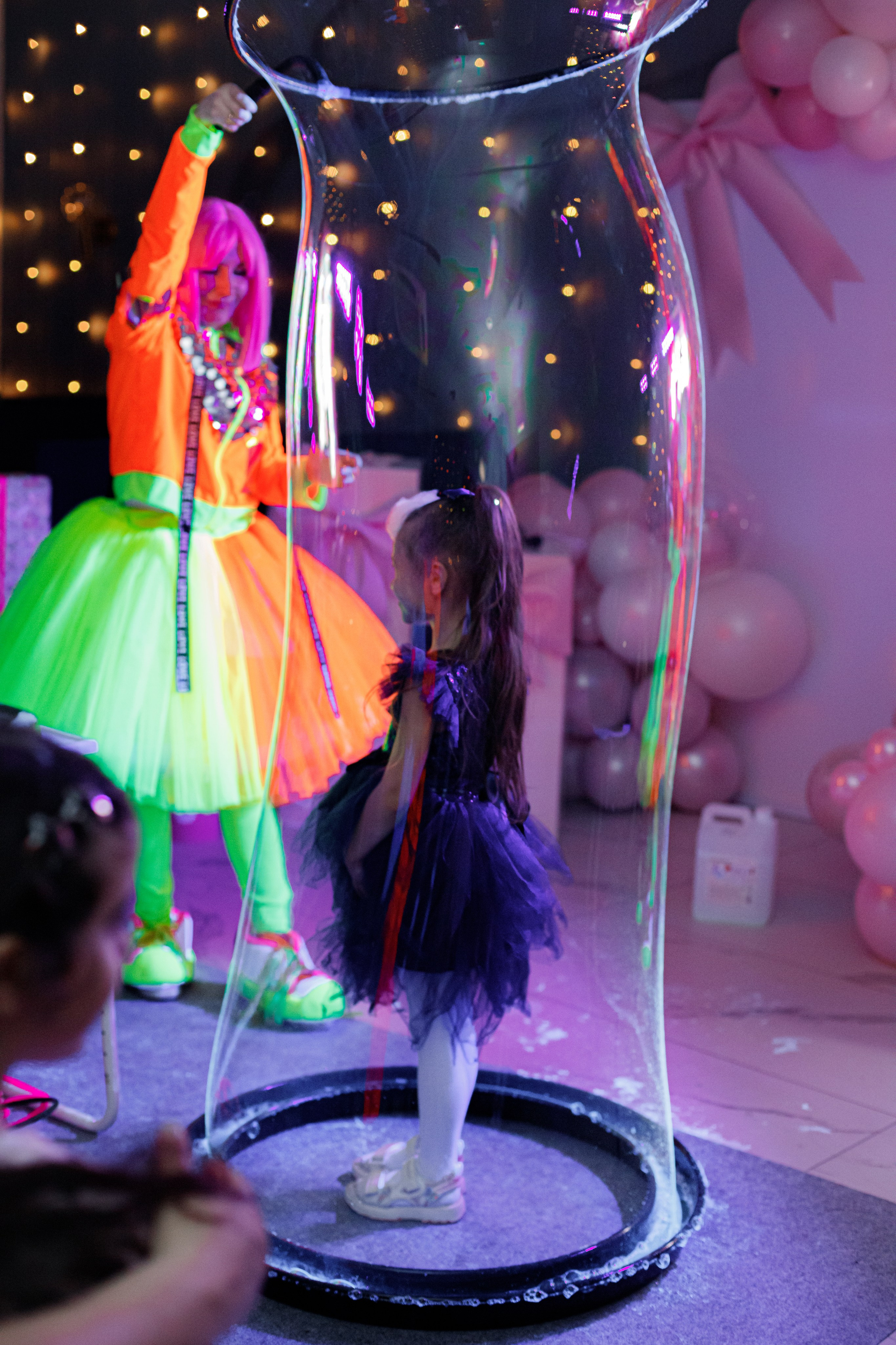 ASIA'S BIRTHDAY PARTY. Photokarish