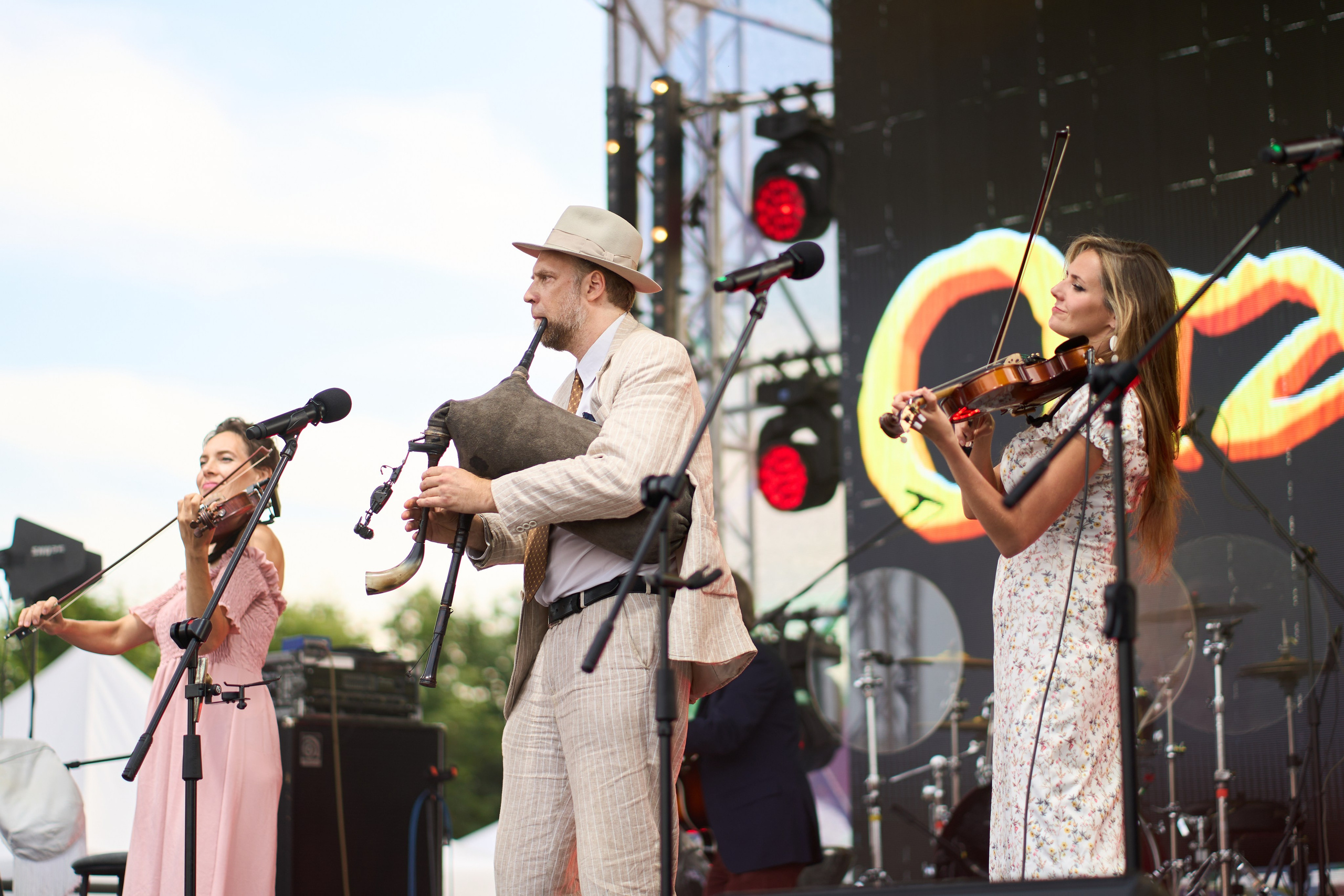 Группа «ОКТАВА Е». Услуги фотографа в Смоленске. Фотограф на свадьбу