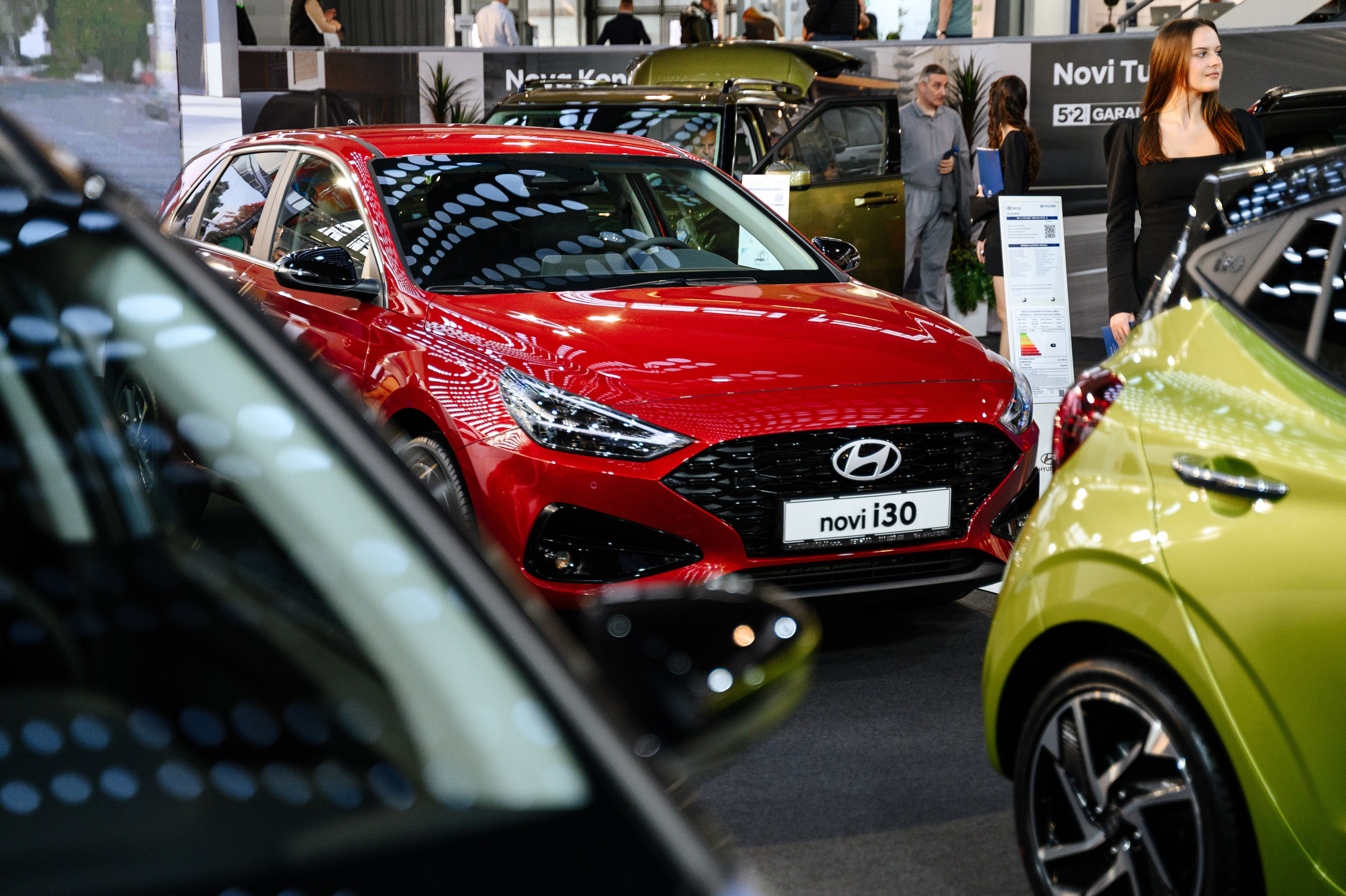 56-й Международный автосалон в Белграде. Елена Чеснокова спортивный фотограф во Владимире и Белграде