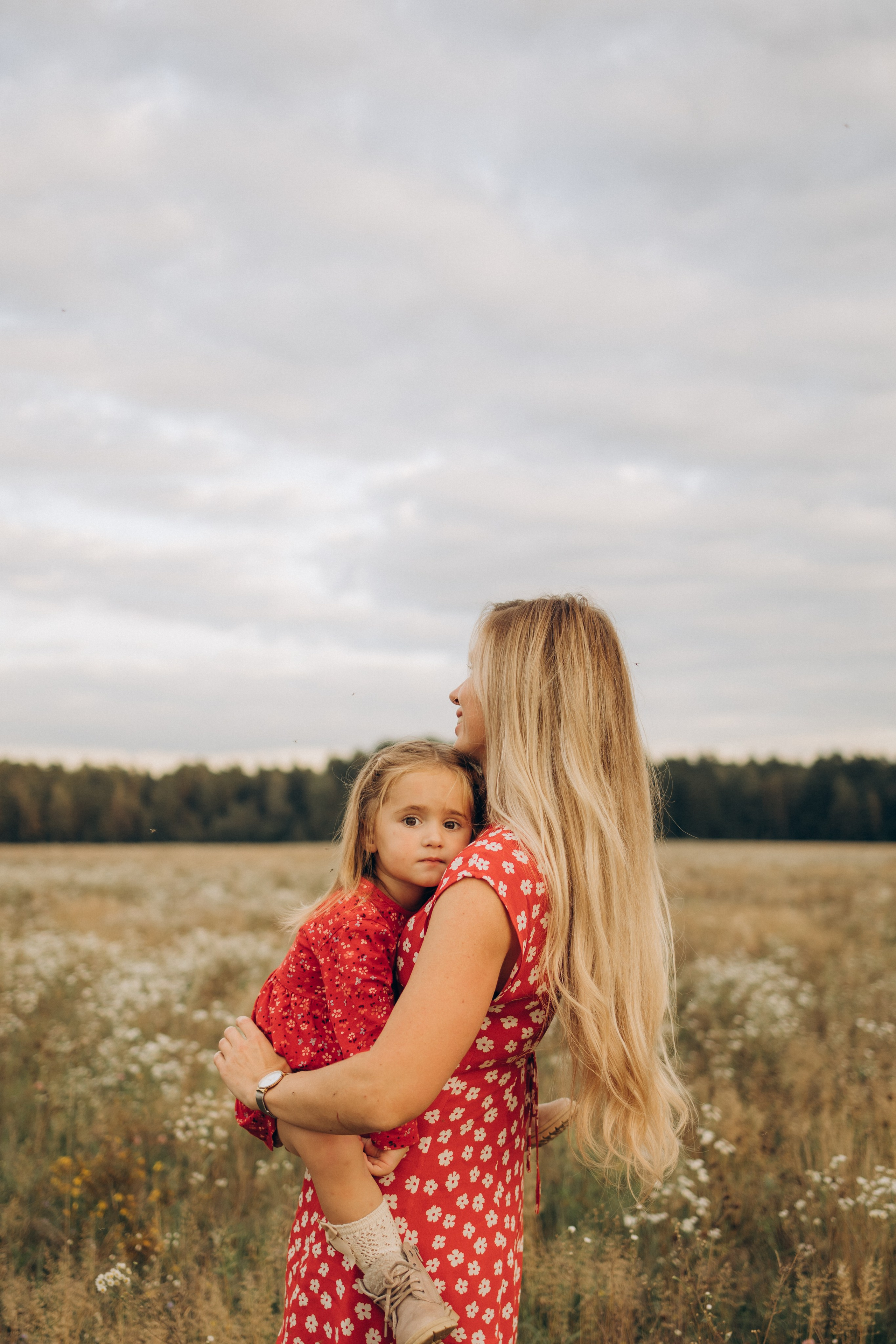 Мама и дочка (5.09.2025) г. Жуков (Калужская обл.). Надежда Стар семейный и церковный фотограф в Жукове и Калужской области