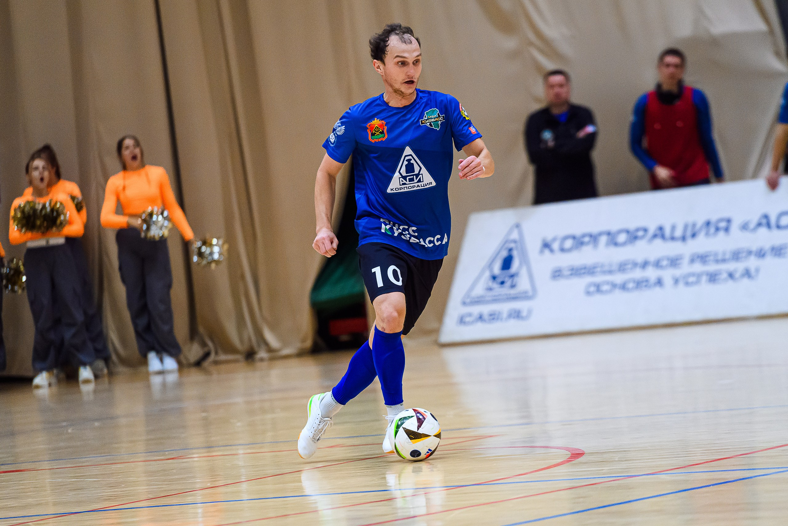 Высшая лига по футзалу — Сезон 2024-2025 — 2ой тур. Репортажный фотограф в Кемерово
