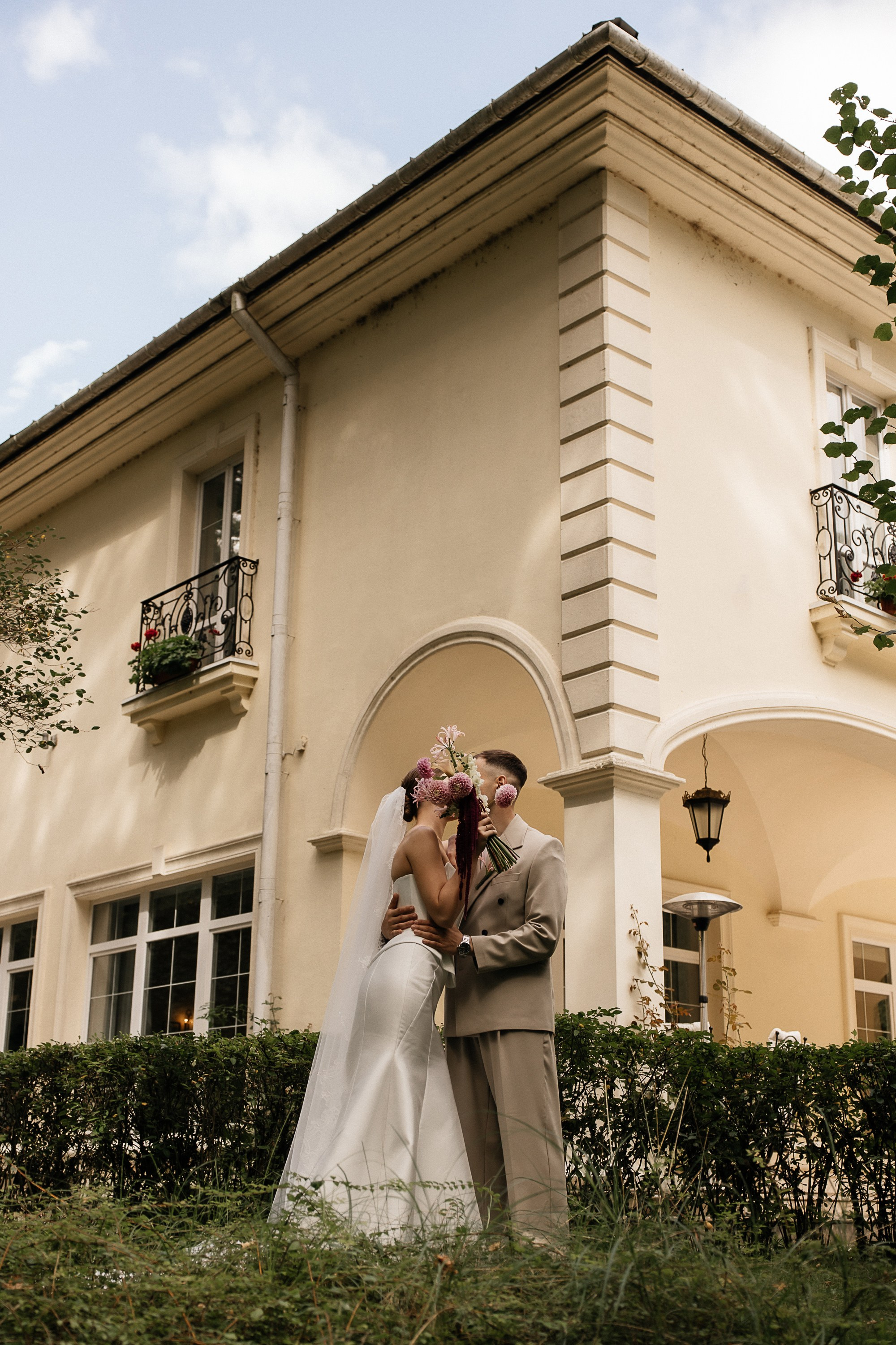 Свадьбная фотосессия в отеле Кронон (Гродно, Беларусь). Свадебный и семейный фотограф Виолетта Сидельникова. Краснодар, Россия, Беларусь, Европа
