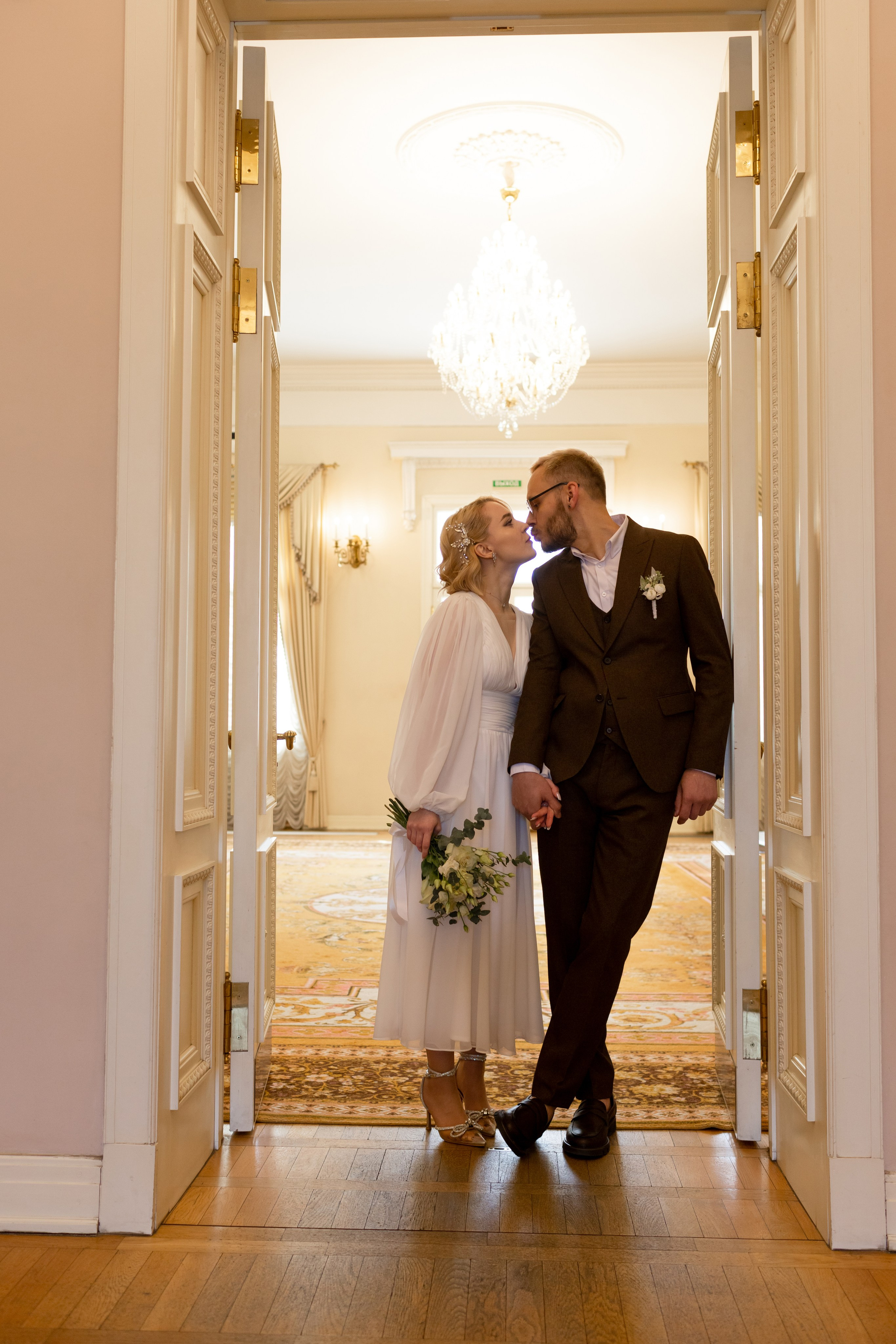 Большая красивая гостиная для фотосессии во дворце бракосочетания 3 в Пушкине.