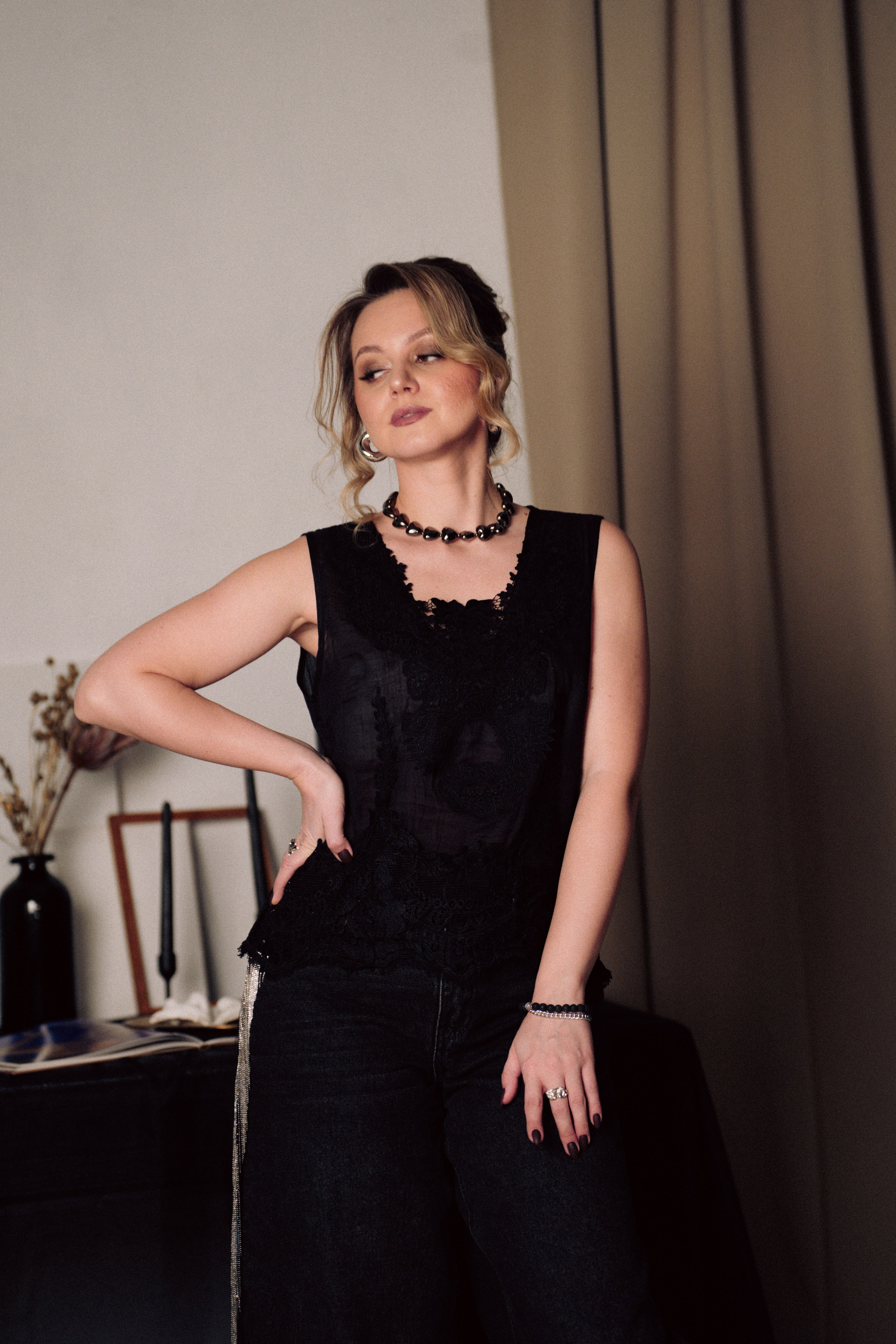 НОВОГОДНЯЯ ФОТОСЕСИИЯ В СТУДИИ ДЛЯ ДЕВУШКИ И ПРОГУЛКА ПО ЧЕРНЫШЕВСКОЙ. Профессиональный фотограф, Санкт-Петербург — Виктория Богомолова