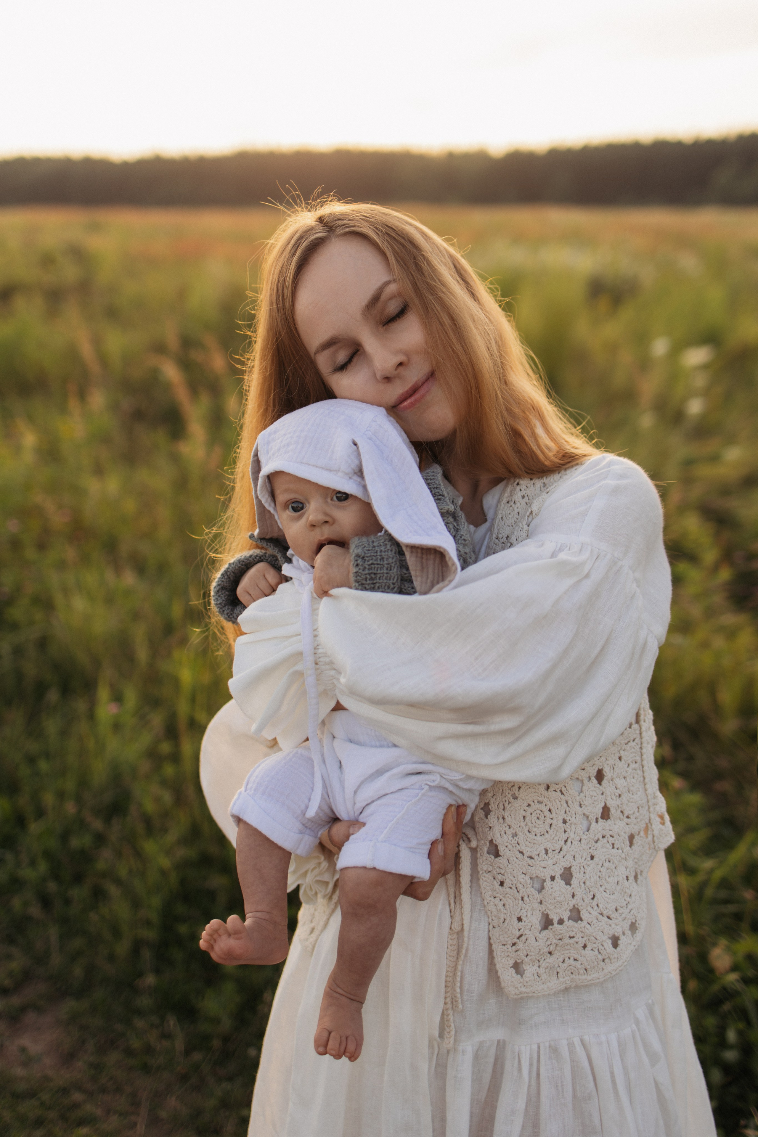 Семейная фотосессия в поле. Семейный фотограф в Москве Марина Петра