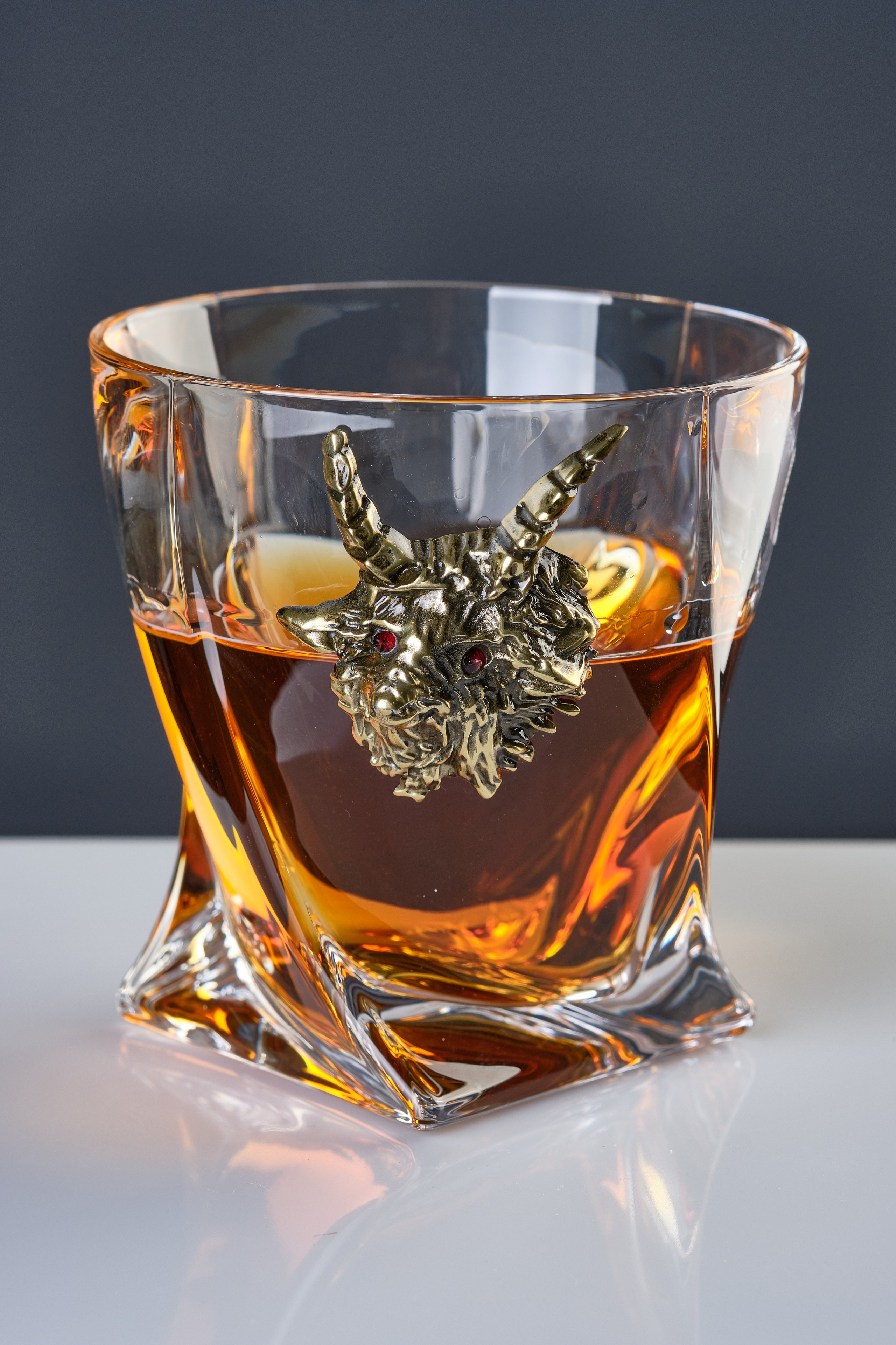 Бокалы. Предметный фотограф в Краснодаре