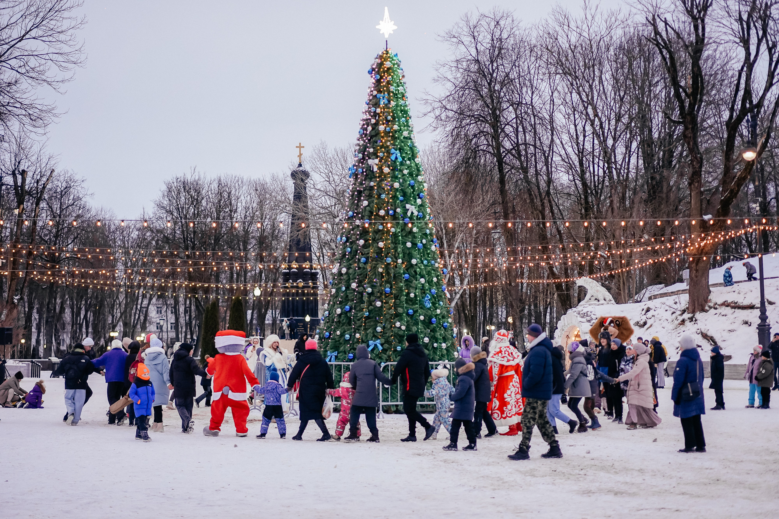 «Предновогодний переполох» Лопатинский сад, 14.12.2024. Фотограф и видеограф Смоленск | Студия Цезарь