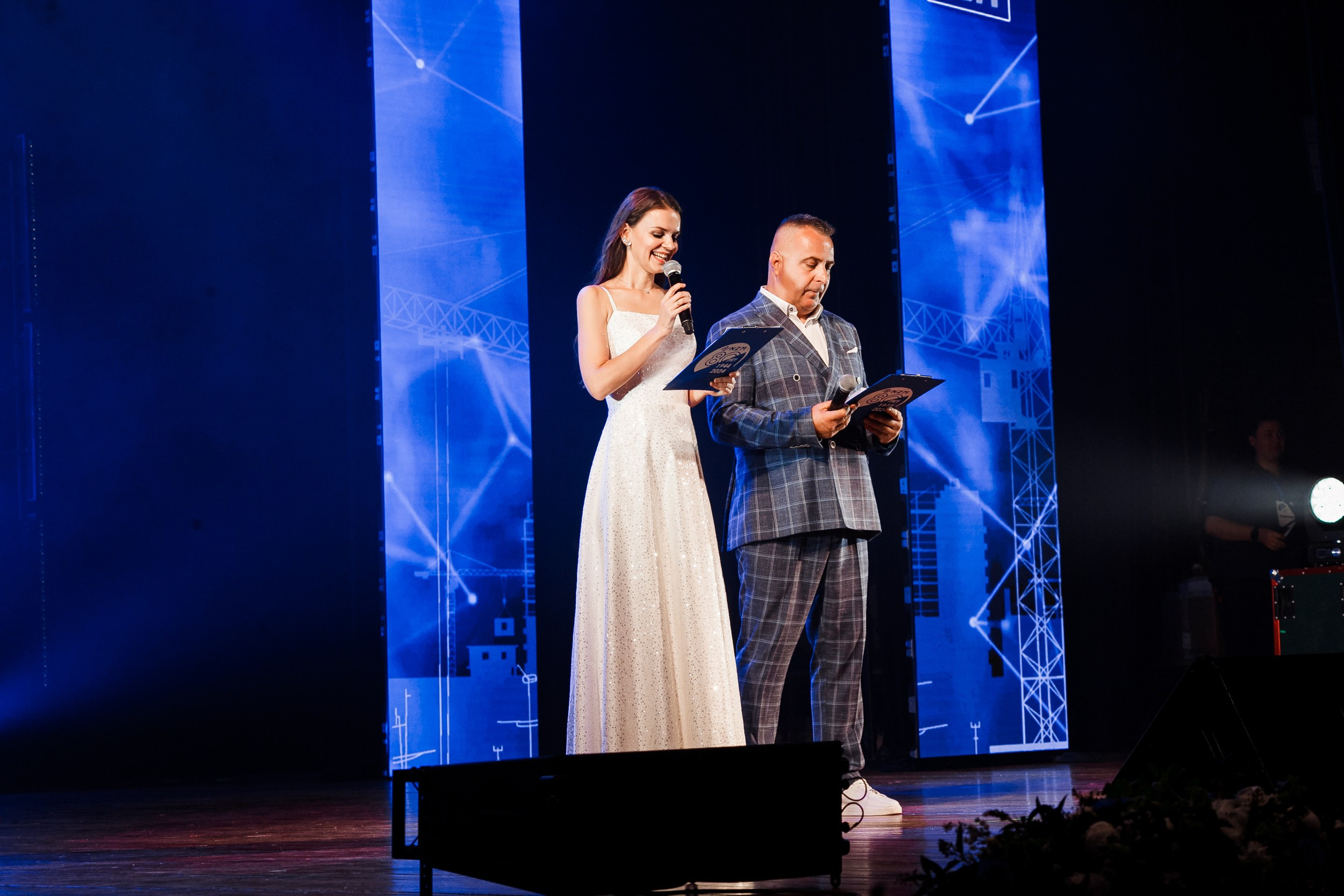 Юбилей фирмы «НЕФТЕЗАВОДМОНТАЖ». Свадебный и детский фотограф в Волгограде Слава Белов