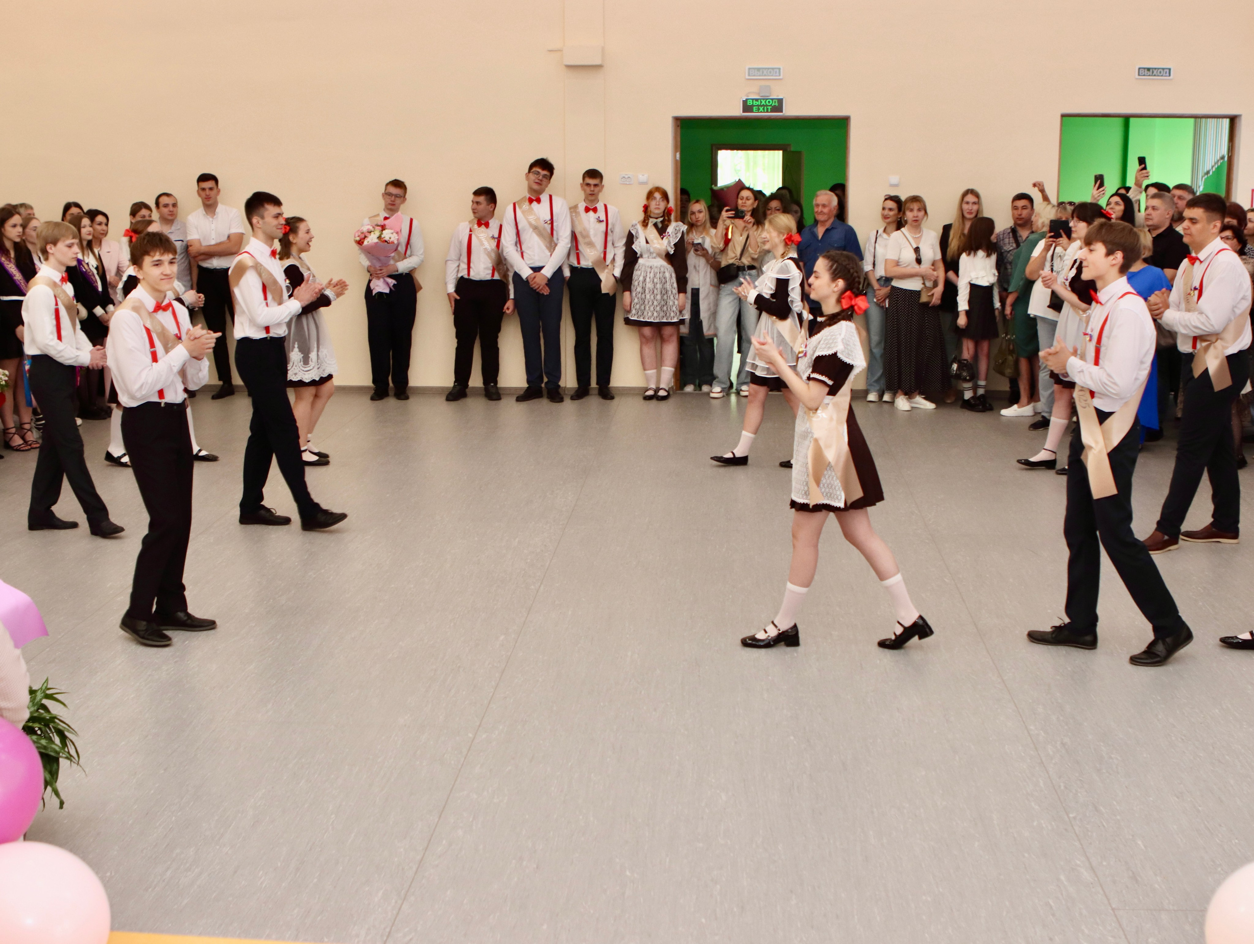 Школьный выпускной. Фотограф в Курске Смирнов Евгений