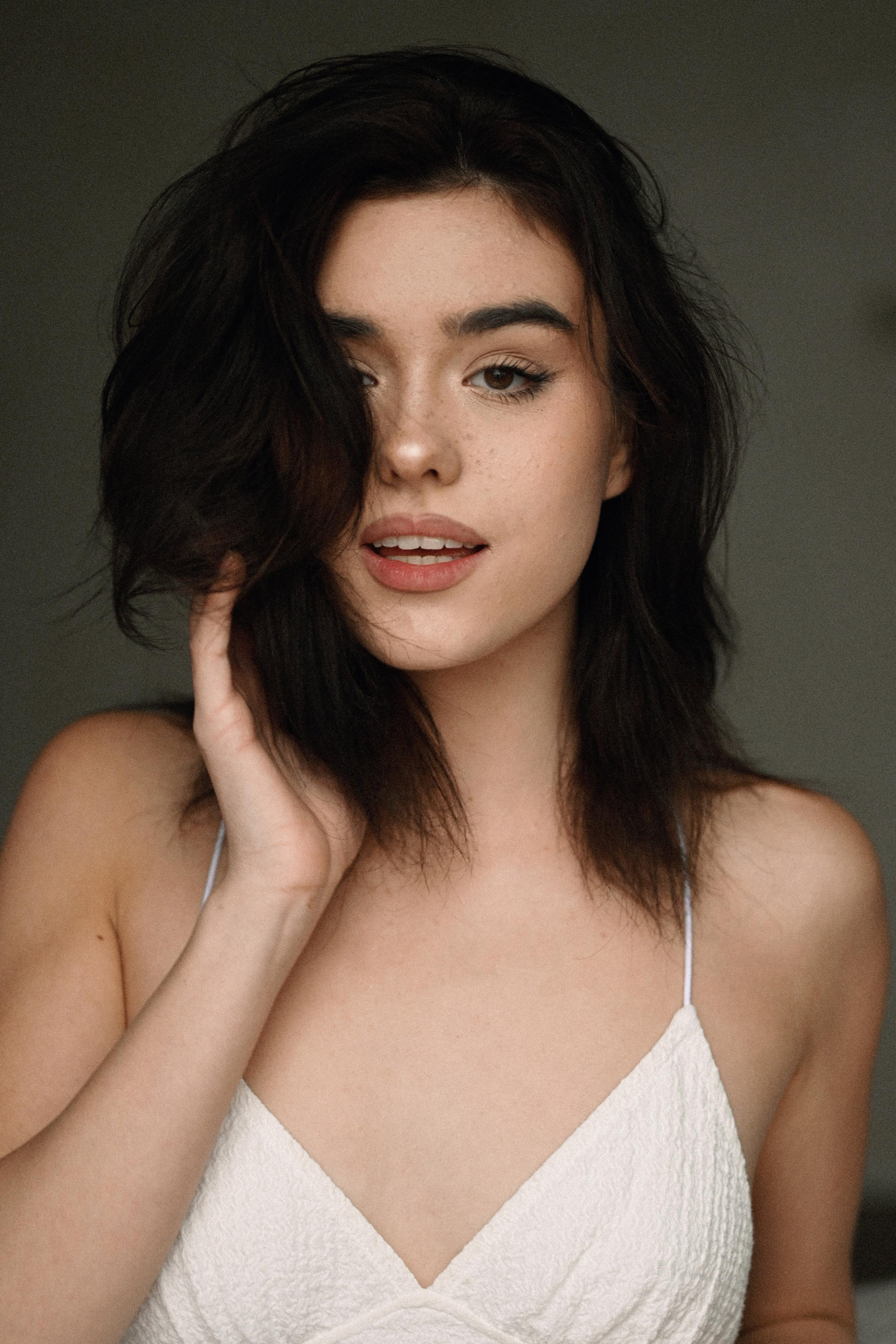 Женский портрет. Главная