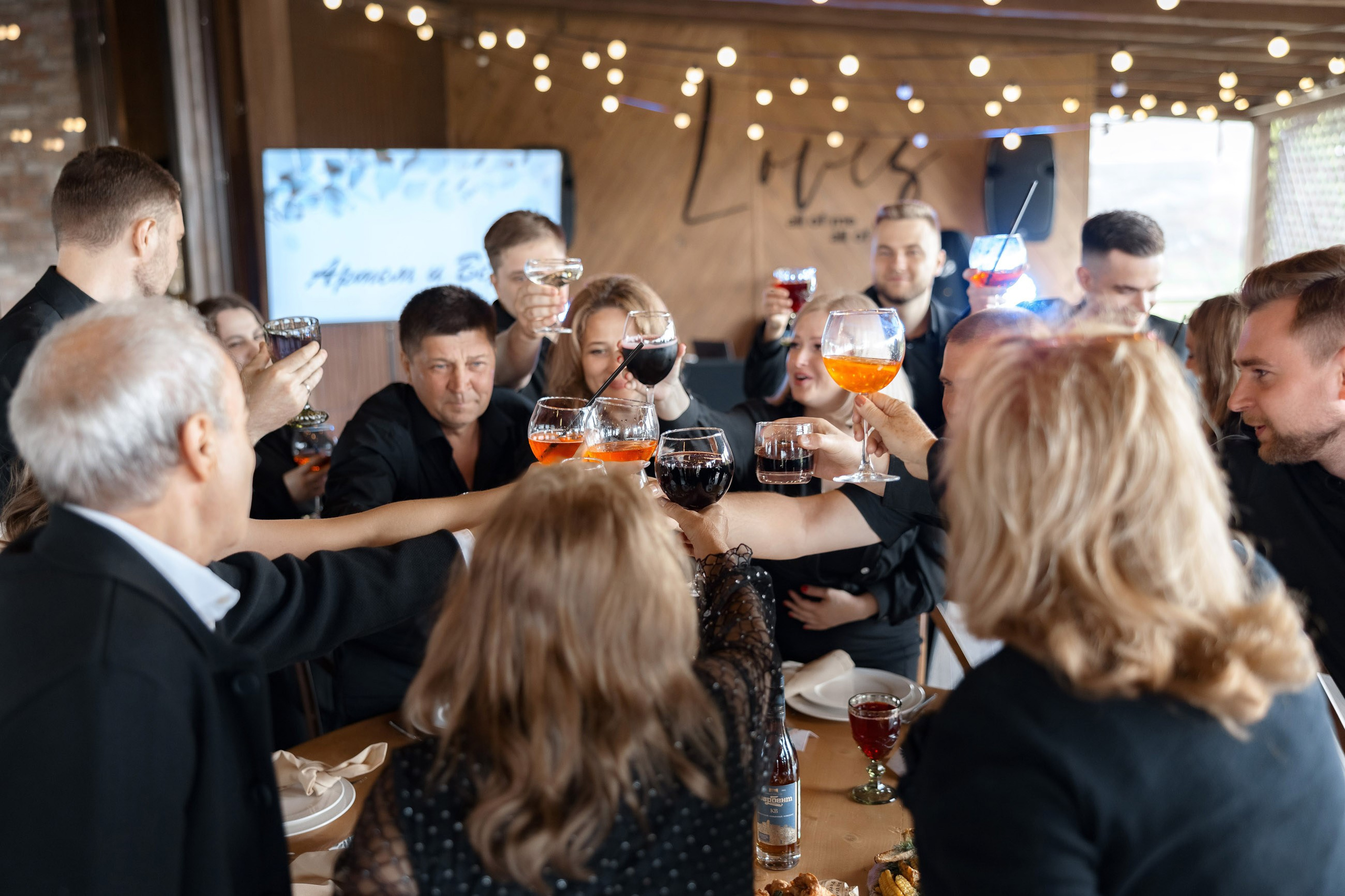 Артем и Вера. Свадебный фотограф и видеограф Юрий и Эля Дубинины