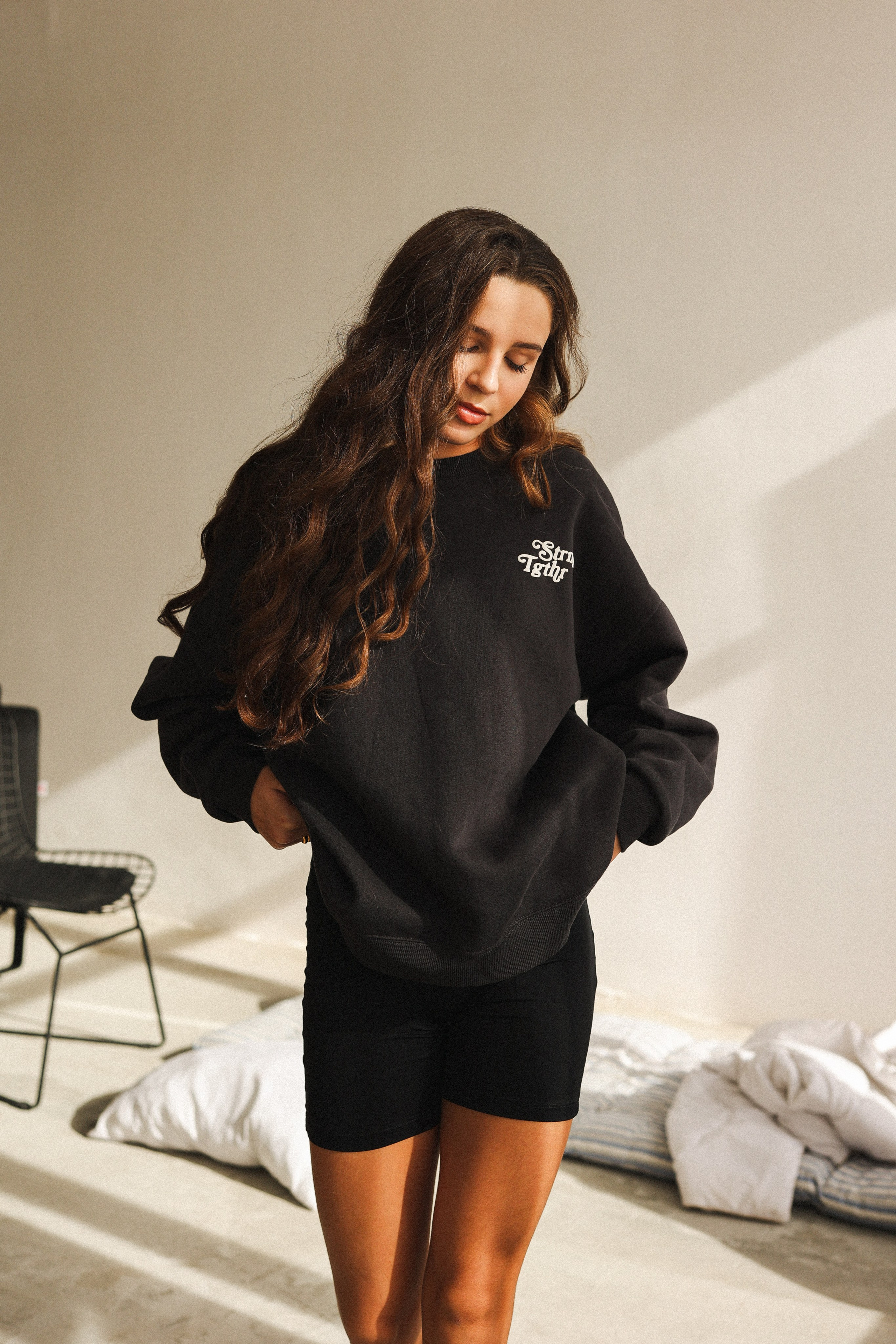 Аня и Юля. Контакты