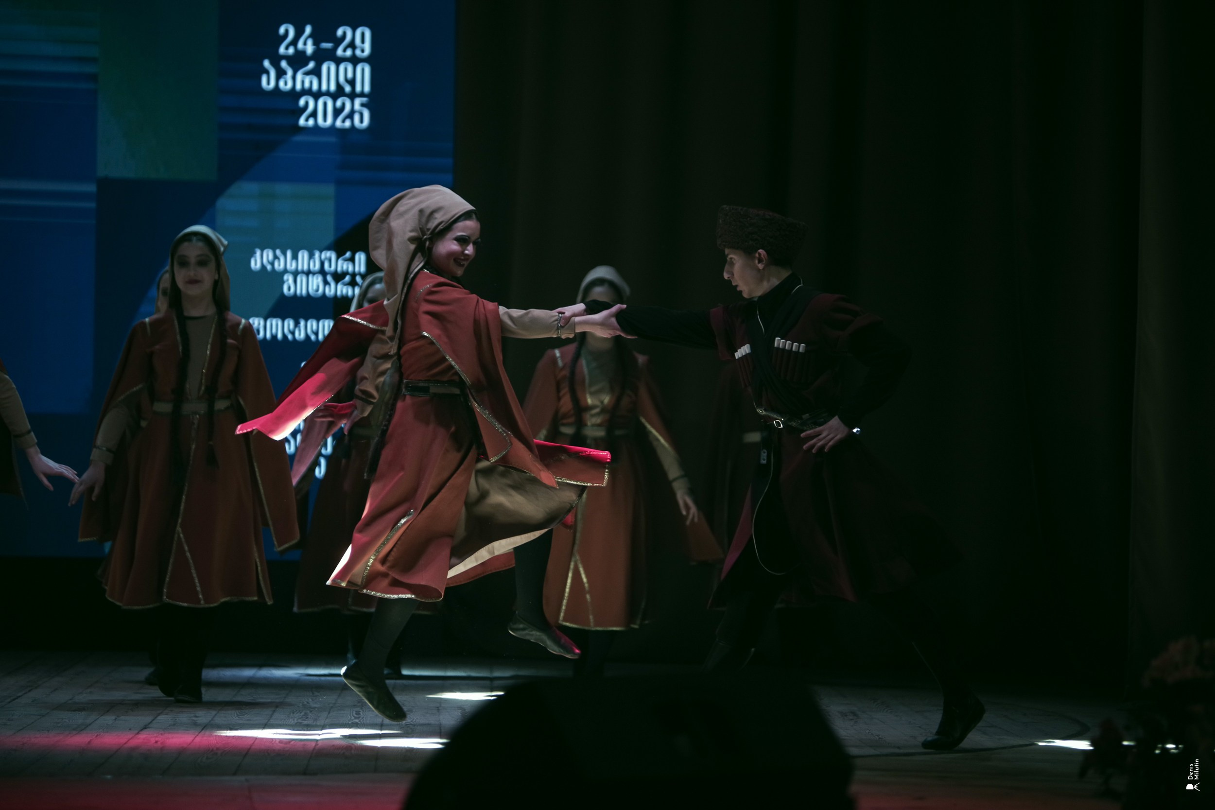 Танцы в Хоби. Портретный фотограф Денис Милютин