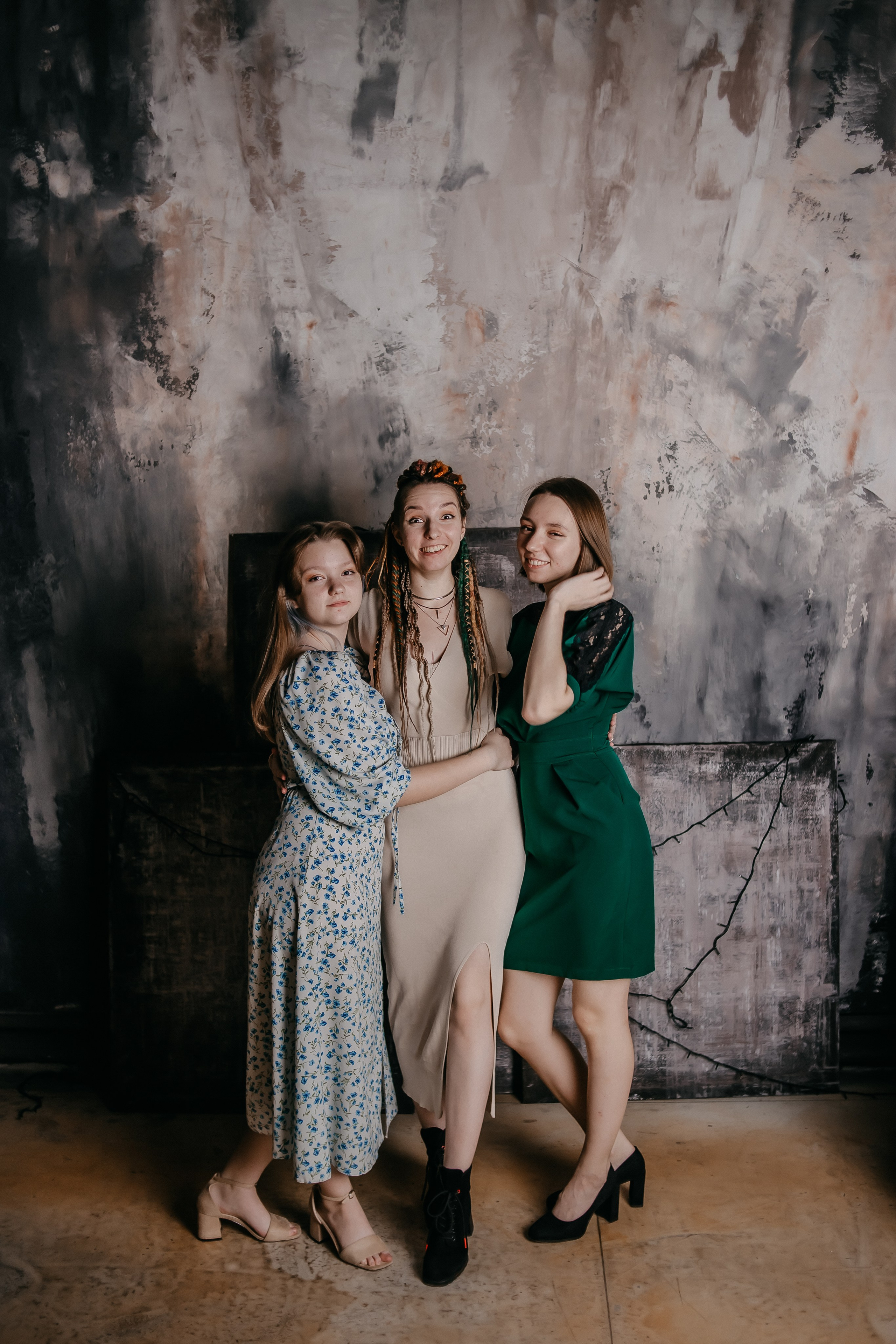 Три сестры. Марина, Алёна, Софья. Фотограф Регина Крикунова г. Красноярск