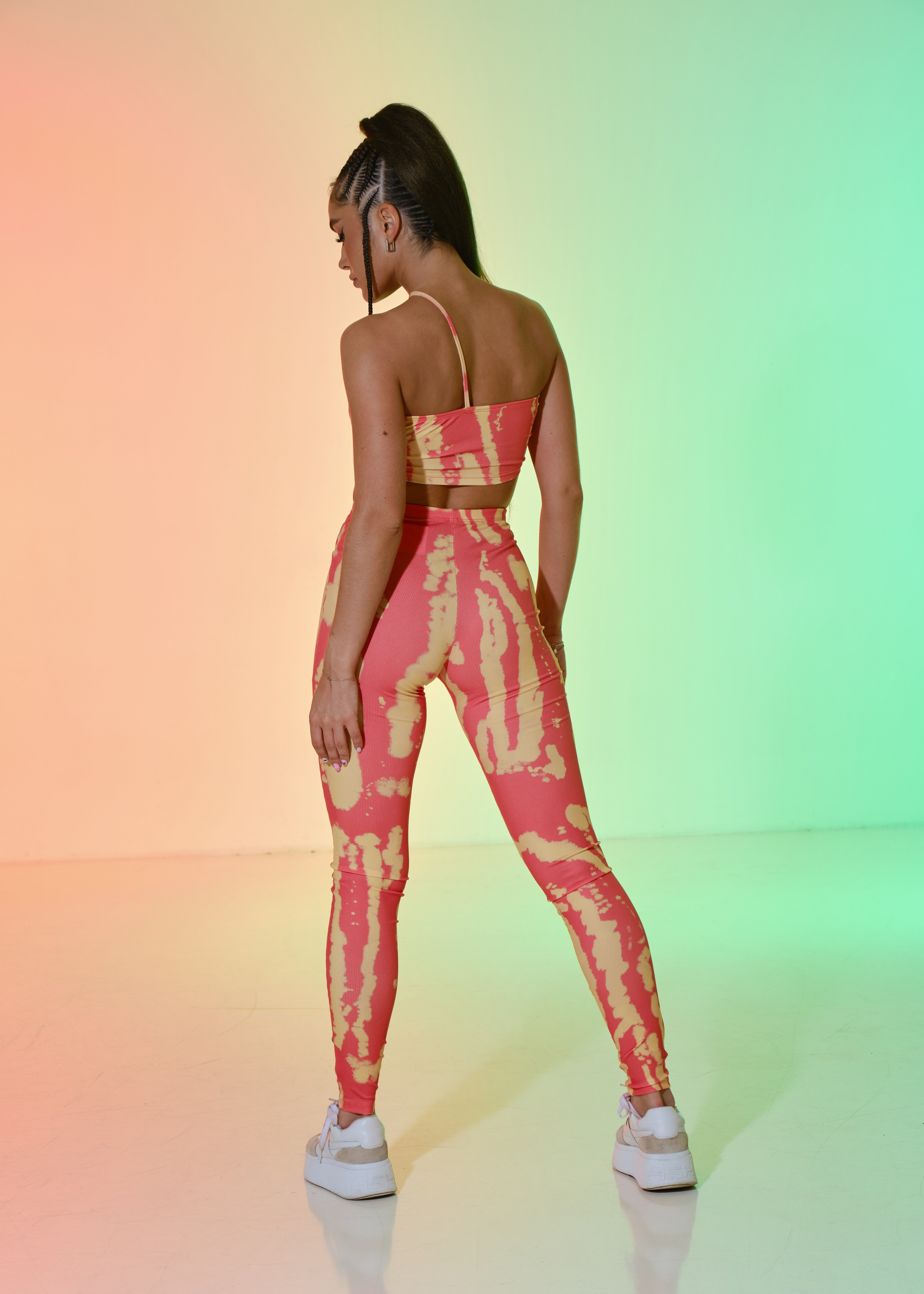 Студийная съемка для бренда танцевальной одежды. Профессиональный фотограф в Москве Павел Жданов