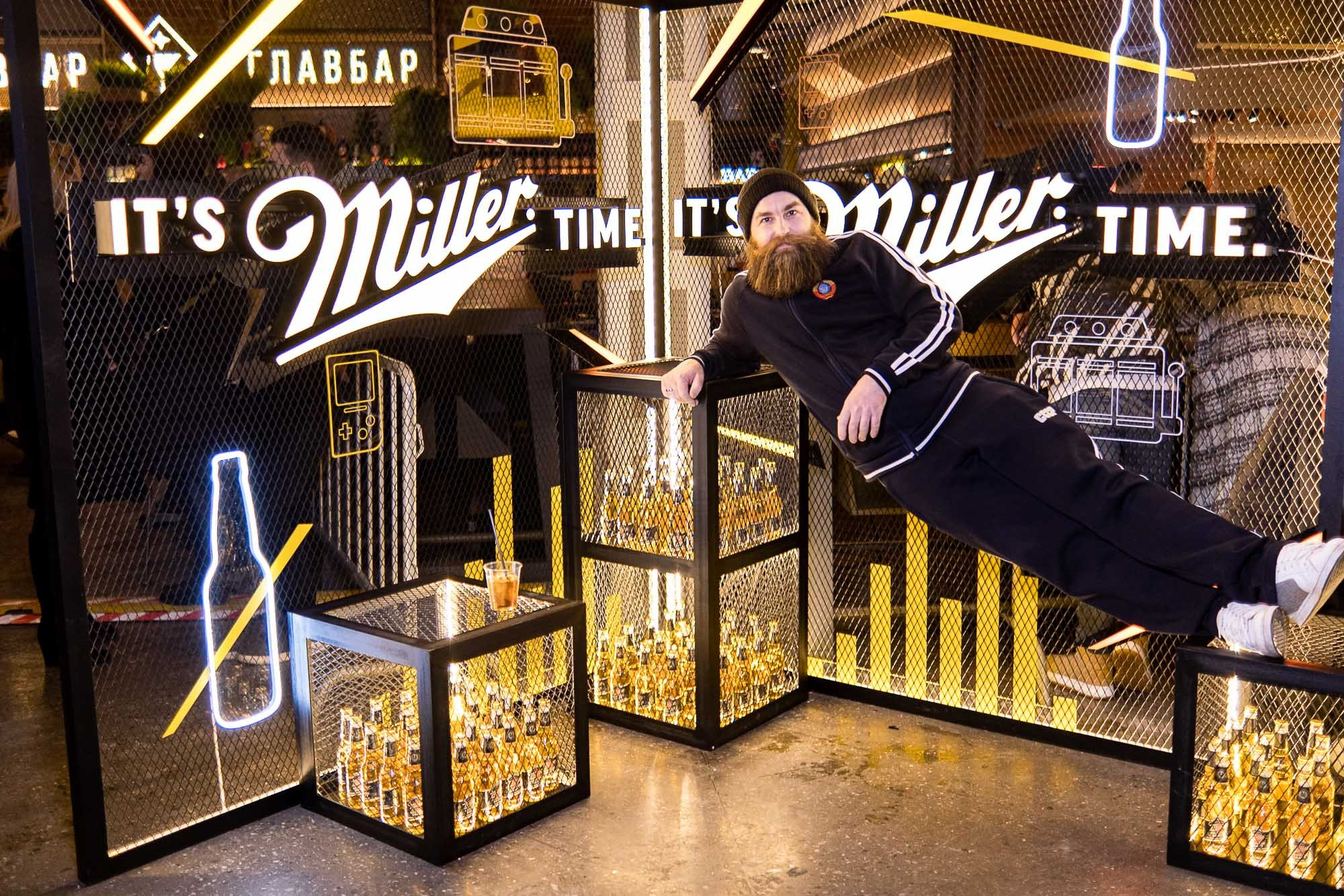 Miller x Клава Кока. Депо Москва. Репортажный фотограф Денис Тихомиров. Москва