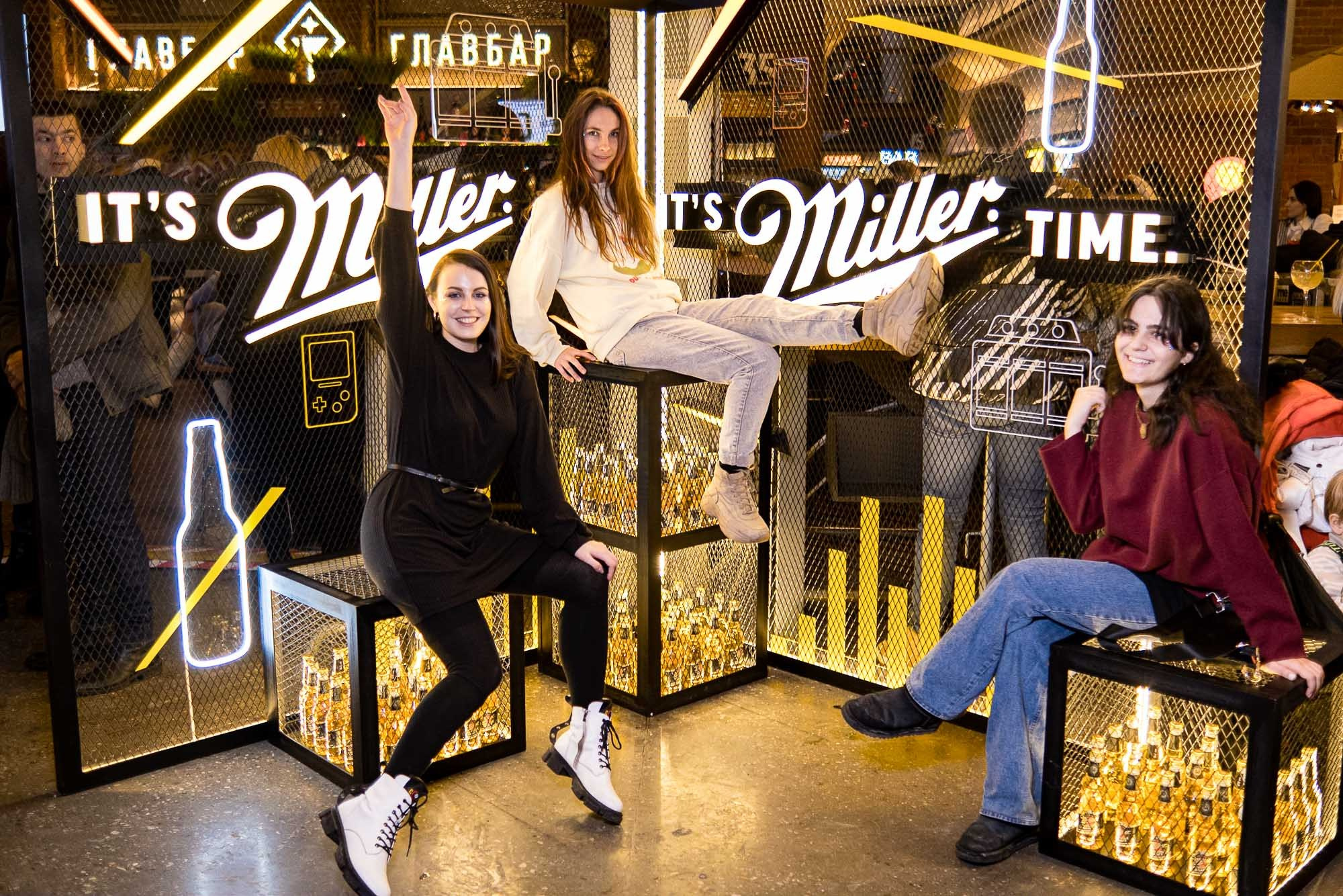 Miller x Клава Кока. Депо Москва. Репортажный фотограф Денис Тихомиров. Москва