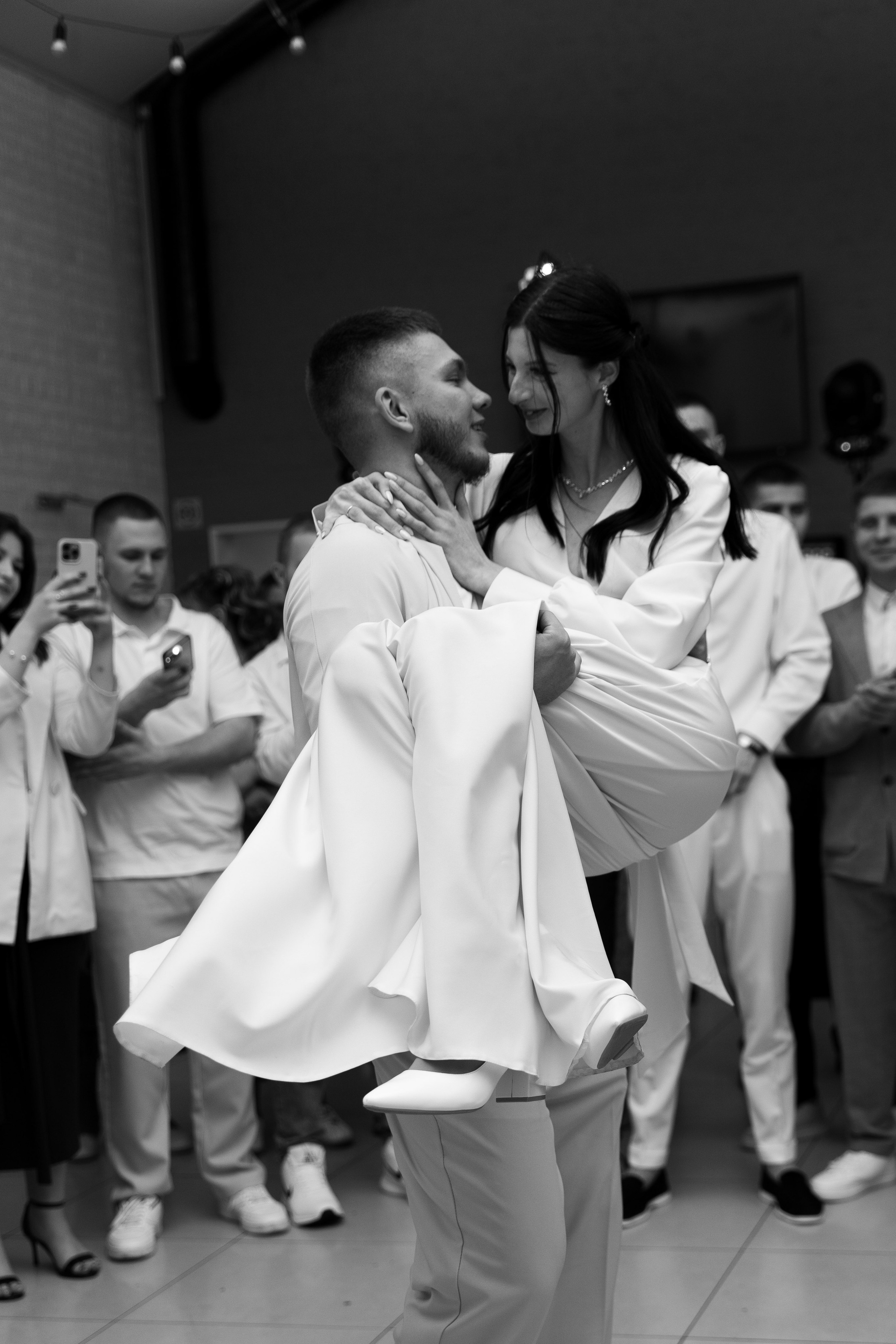 Свадебные съемки. Портретный и семейный фотограф в Новосибирской области. Работаю за улыбки клиентов :)