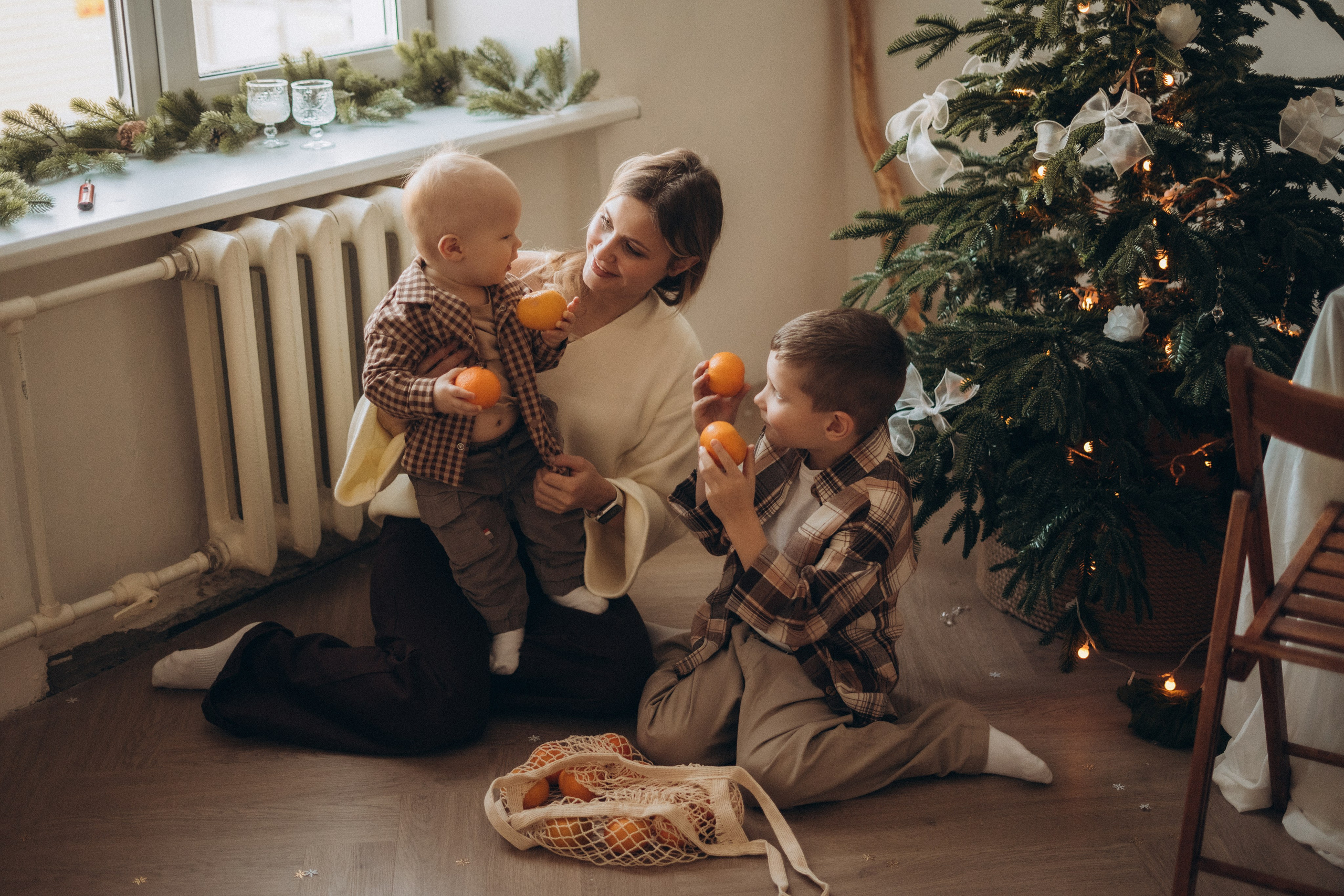 Мария с детьми. Главная