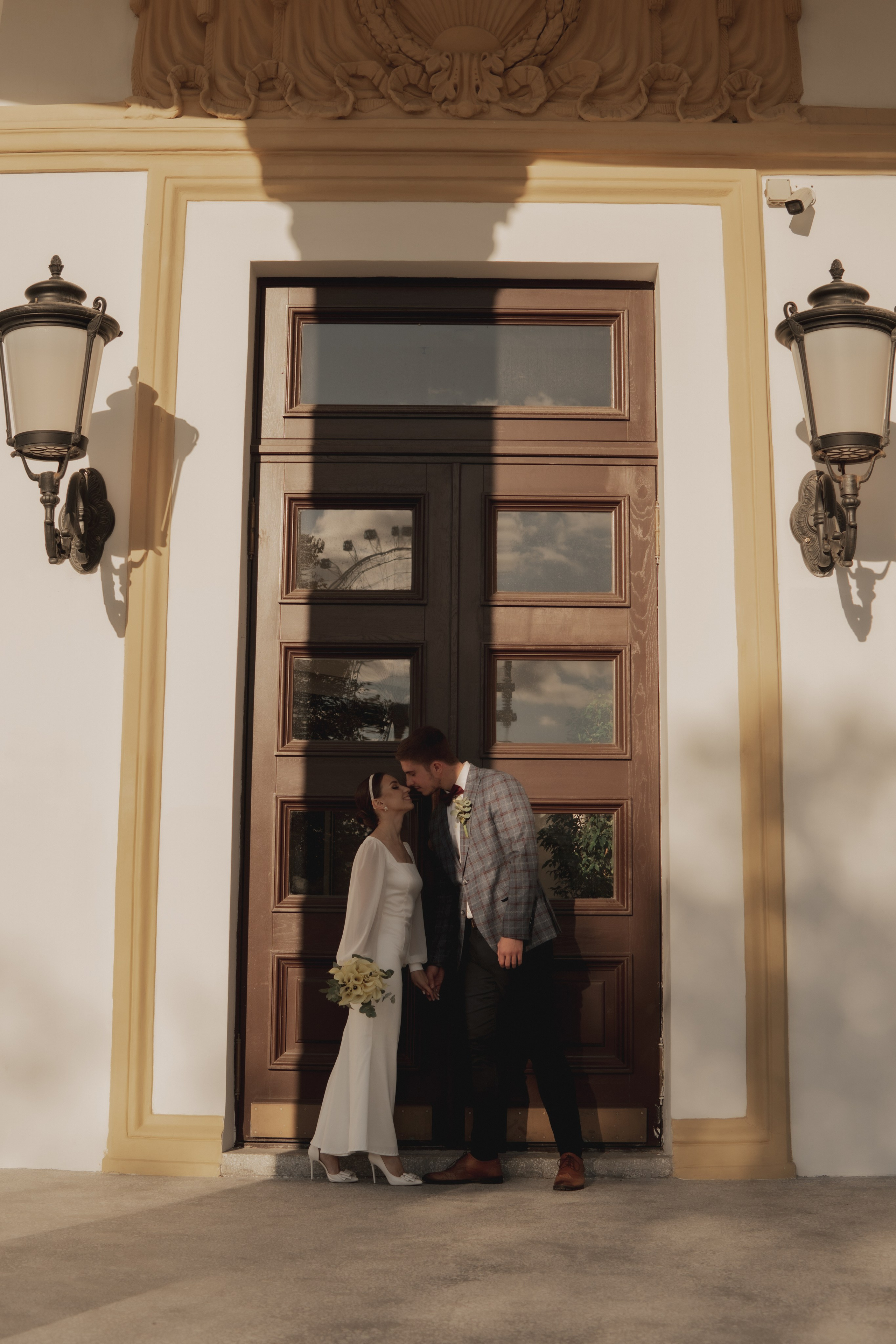 Свадебная прогулка. Мы тонем в лучах нежных объятий. Свадебный и портретный фотограф в Москве, Светлана Янковая