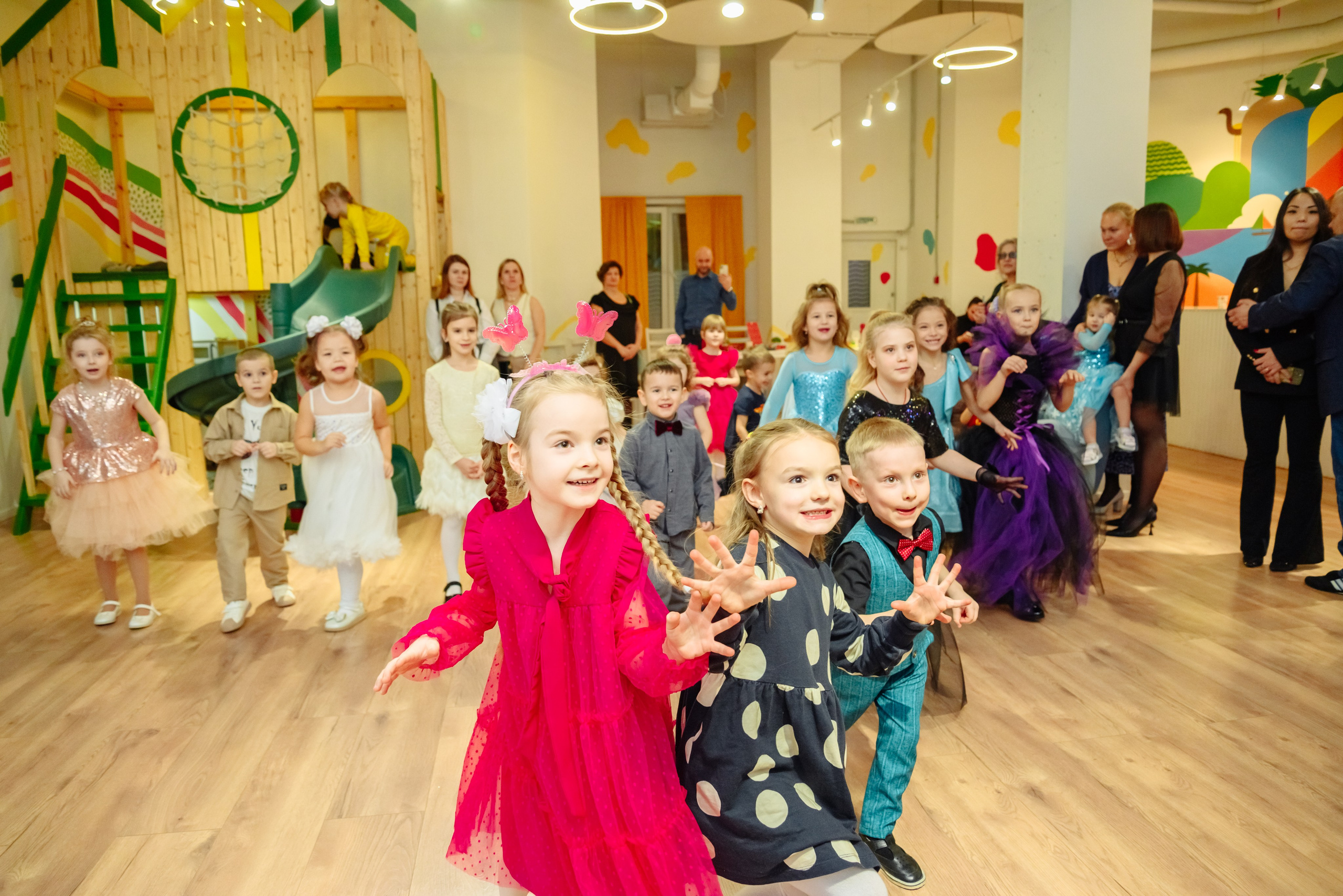 Детские новогодние праздники. Фотограф Санкт-Петербурга Наталья Белова